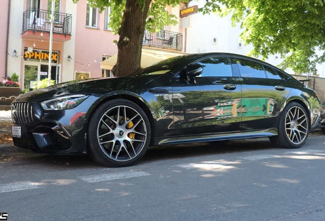 Mercedes-AMG GT 63 S X290