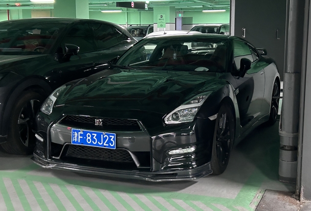 Nissan GT-R 2015