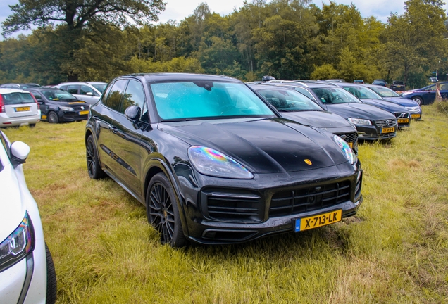 Porsche 9YA Cayenne GTS