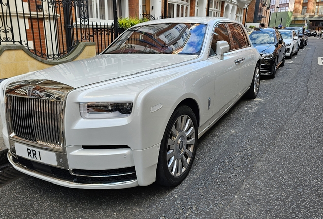 Rolls-Royce Phantom VIII EWB