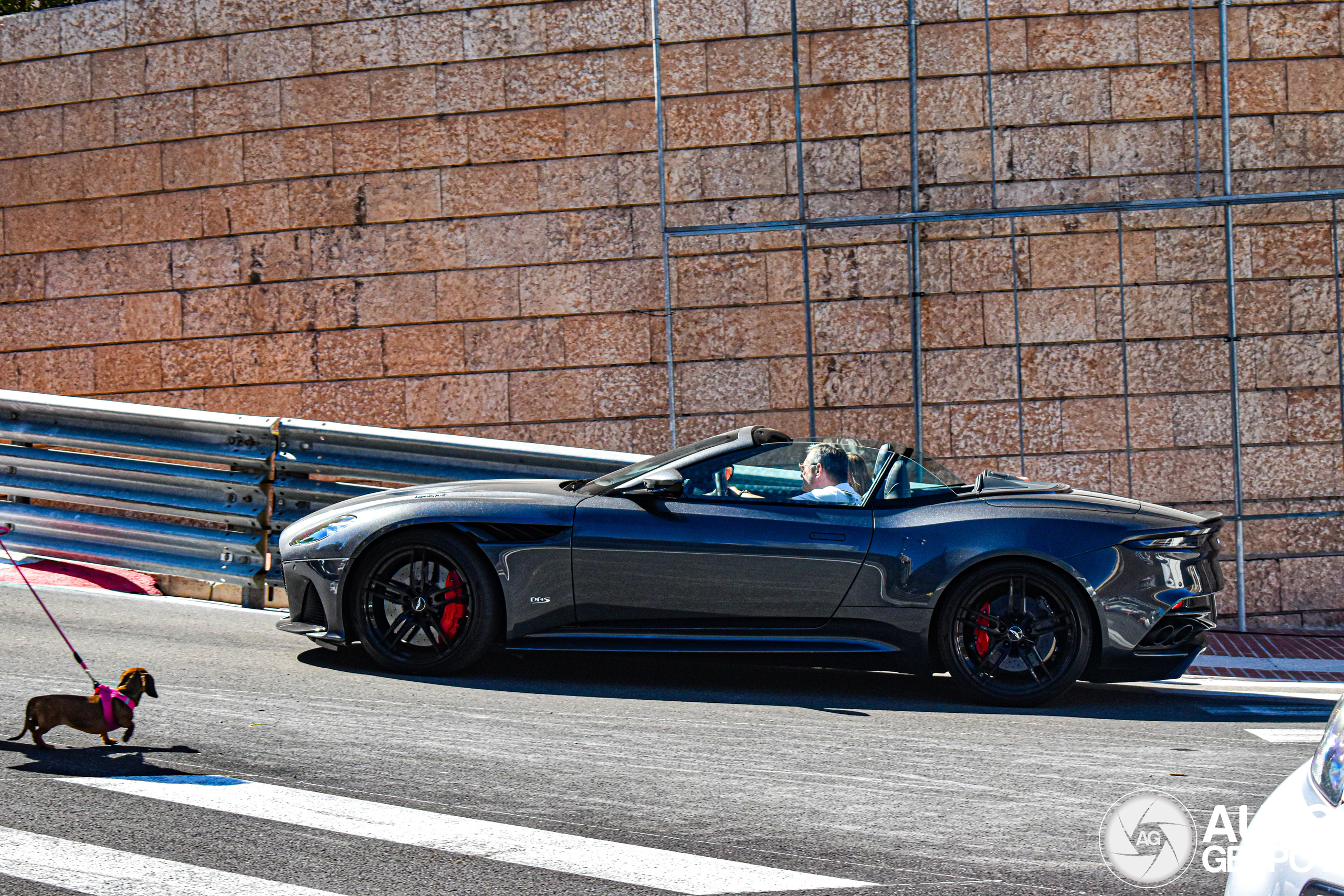 Aston Martin DBS Superleggera Volante