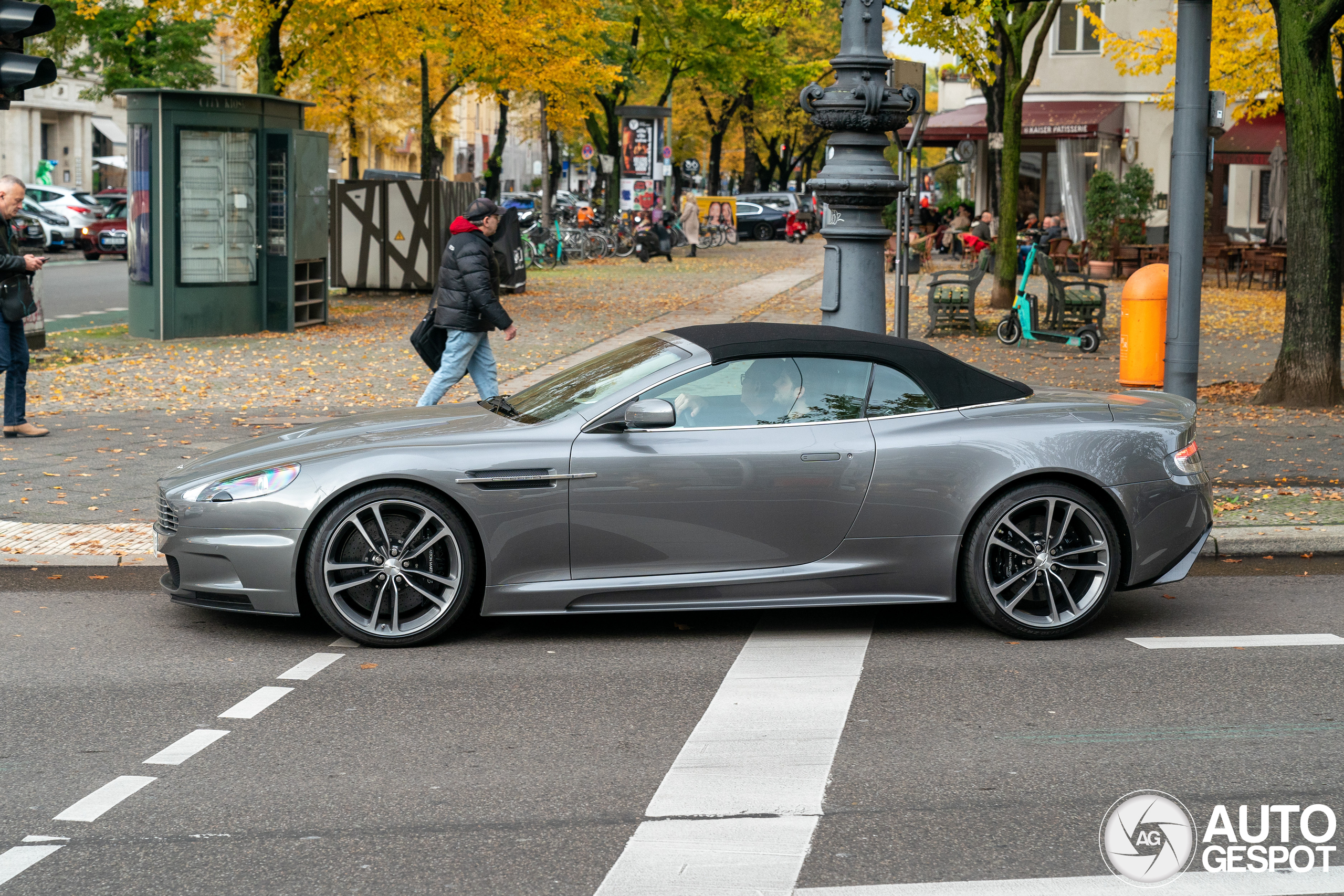 Aston Martin DBS Volante