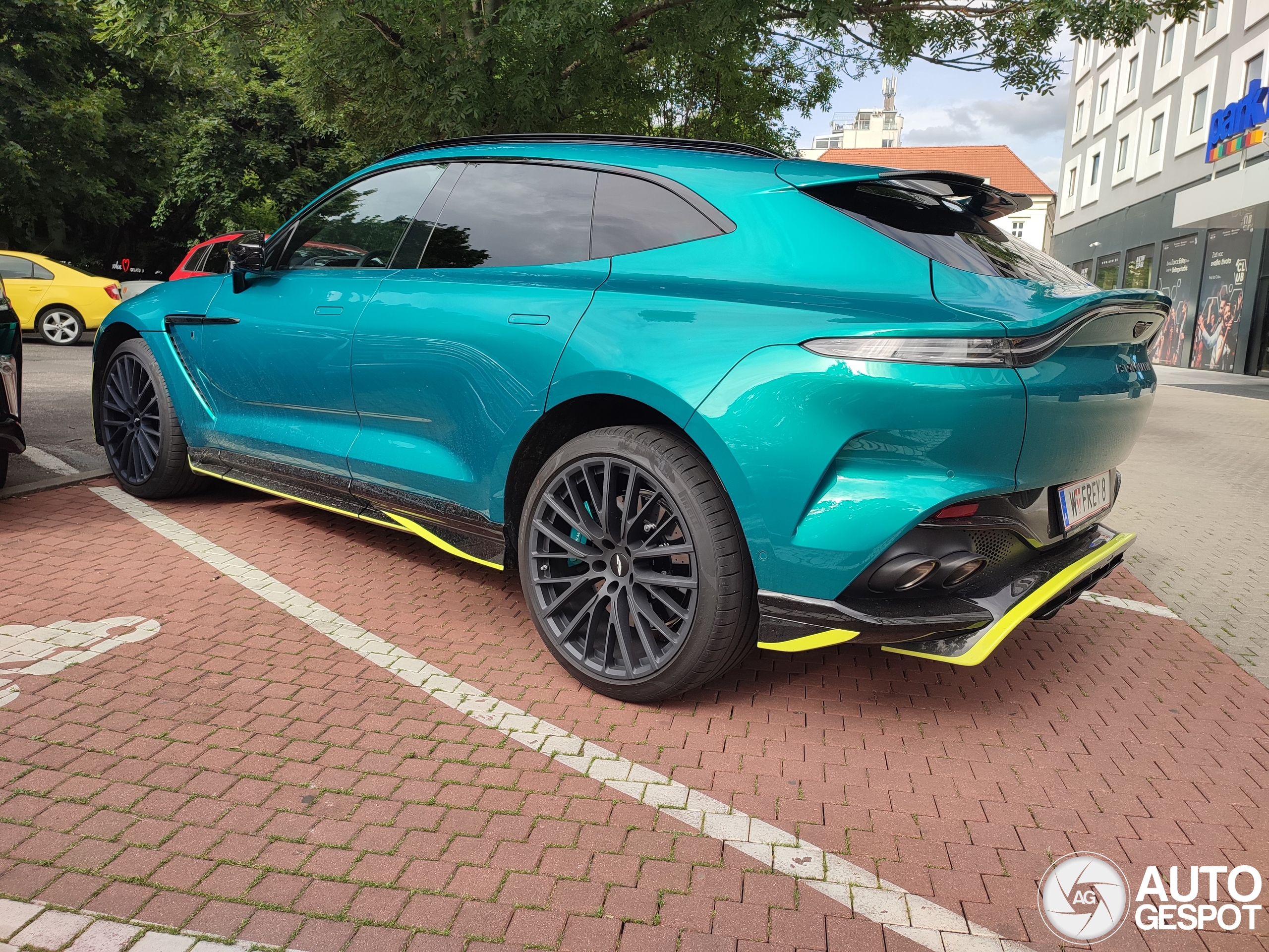 Aston Martin DBX707 AMR23 Edition