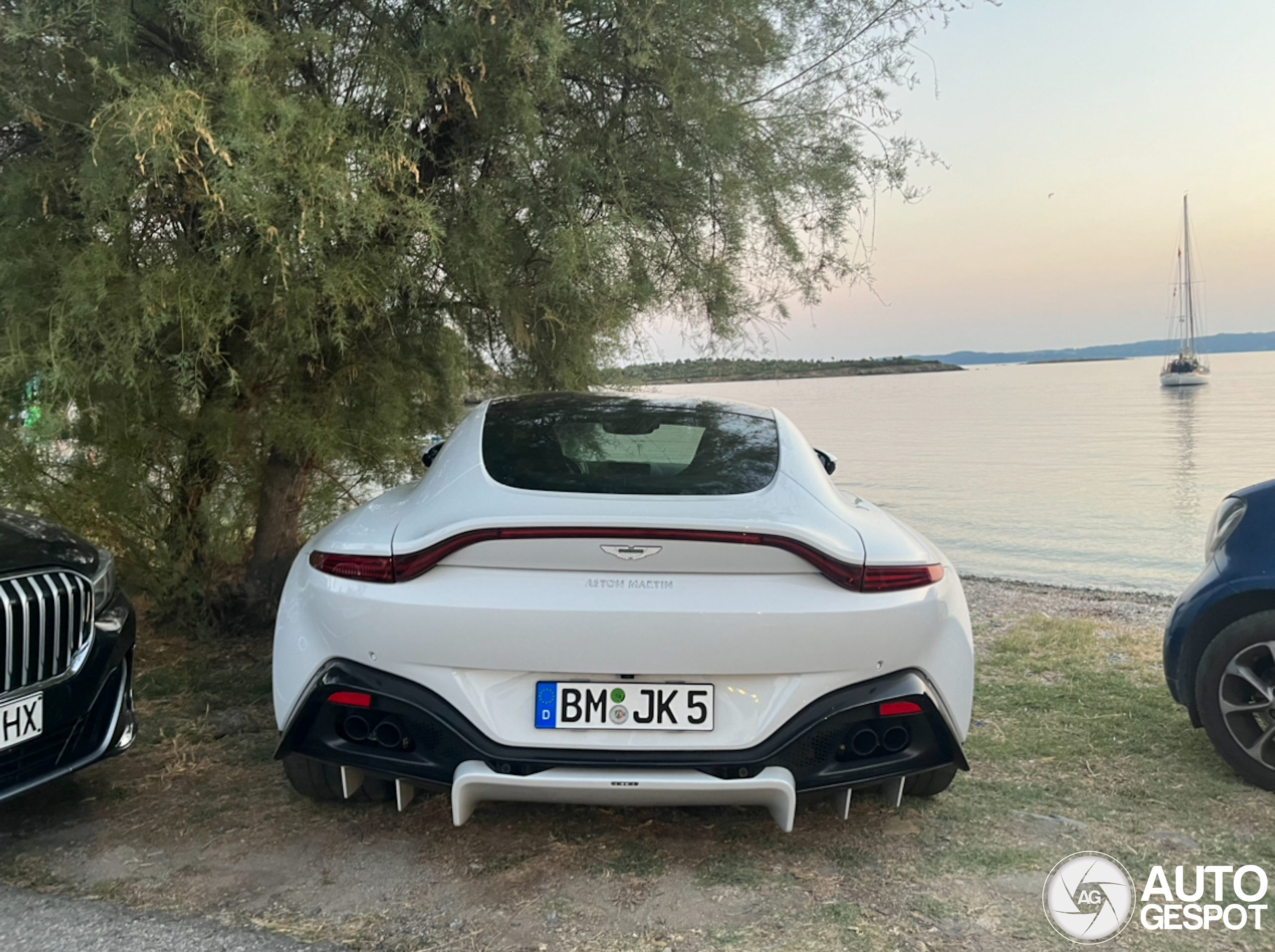 Aston Martin V8 Vantage 2018