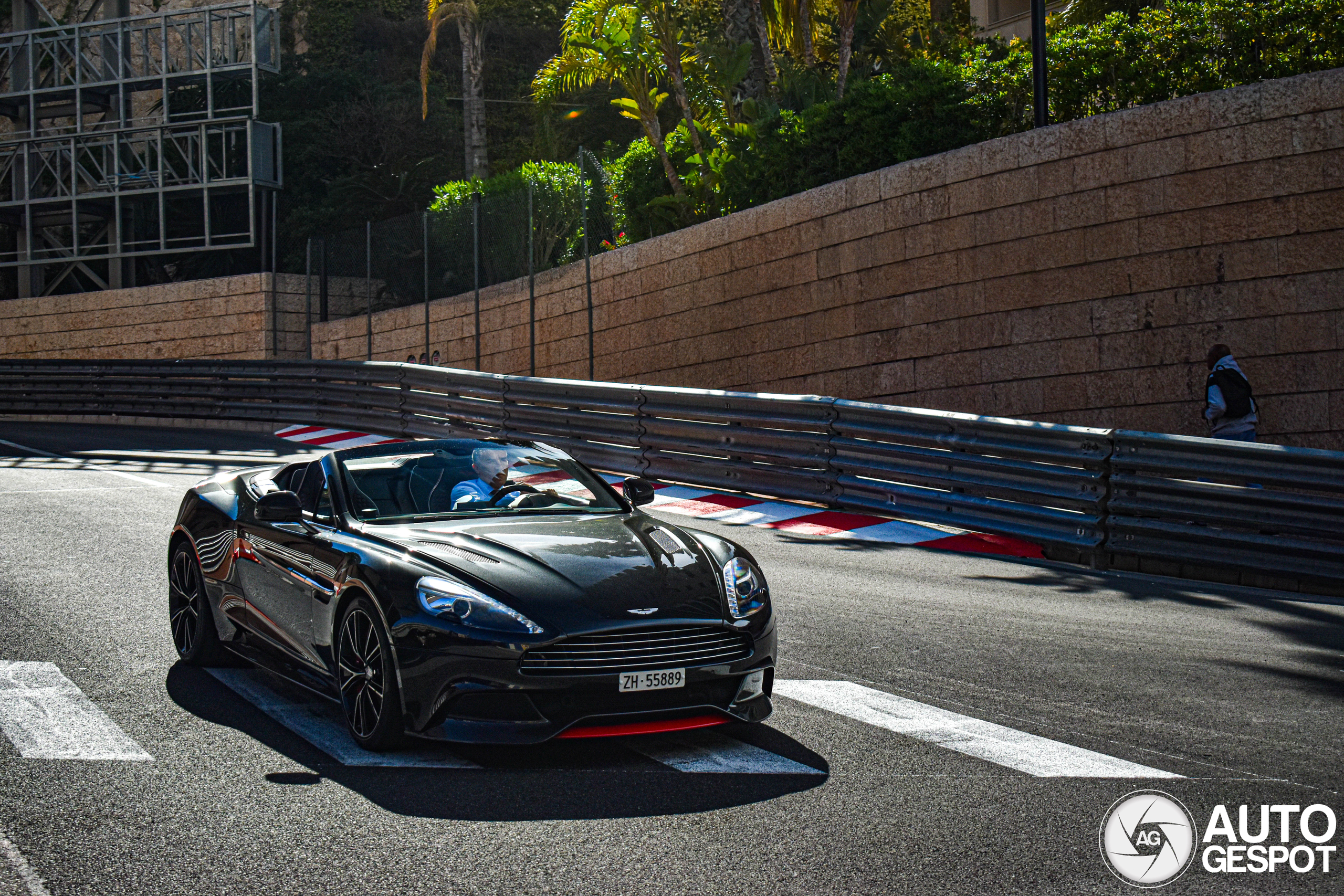 Aston Martin Vanquish Volante