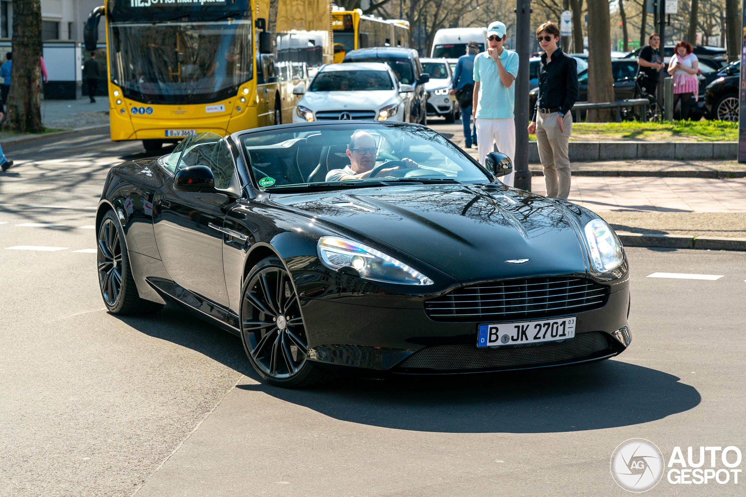 Aston Martin Virage Volante 2011