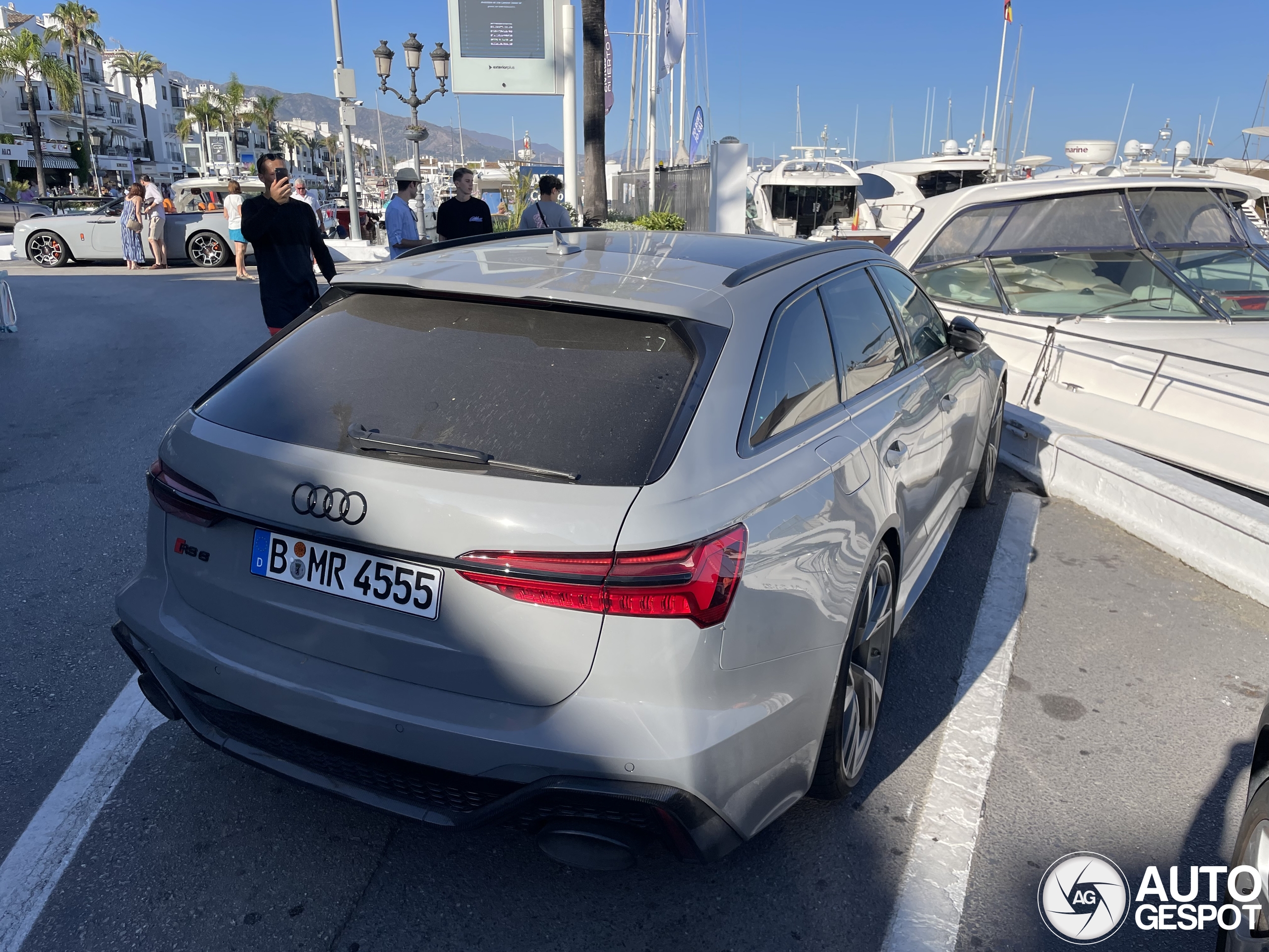 Audi RS6 Avant C8