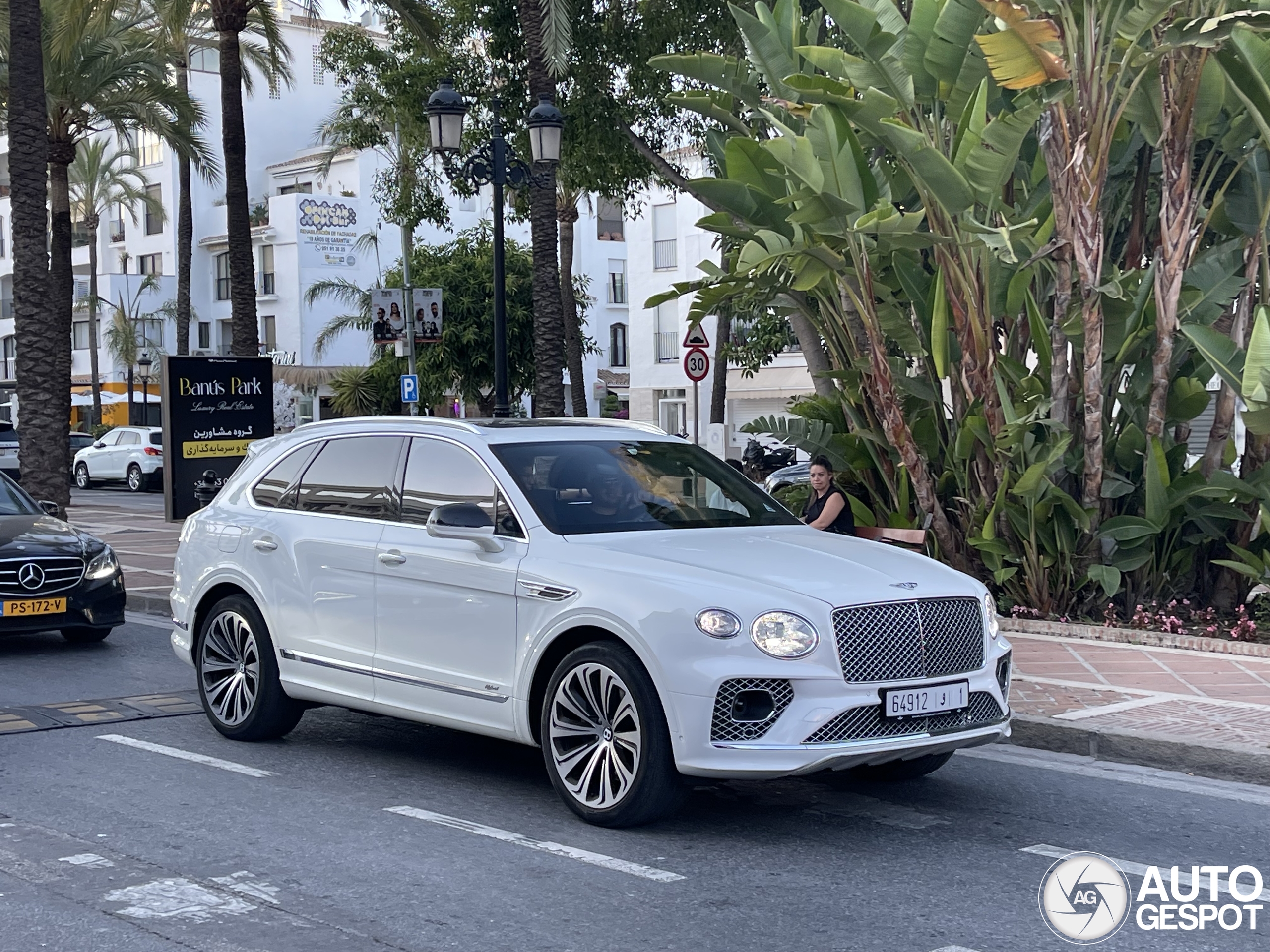 Bentley Bentayga Hybrid 2021