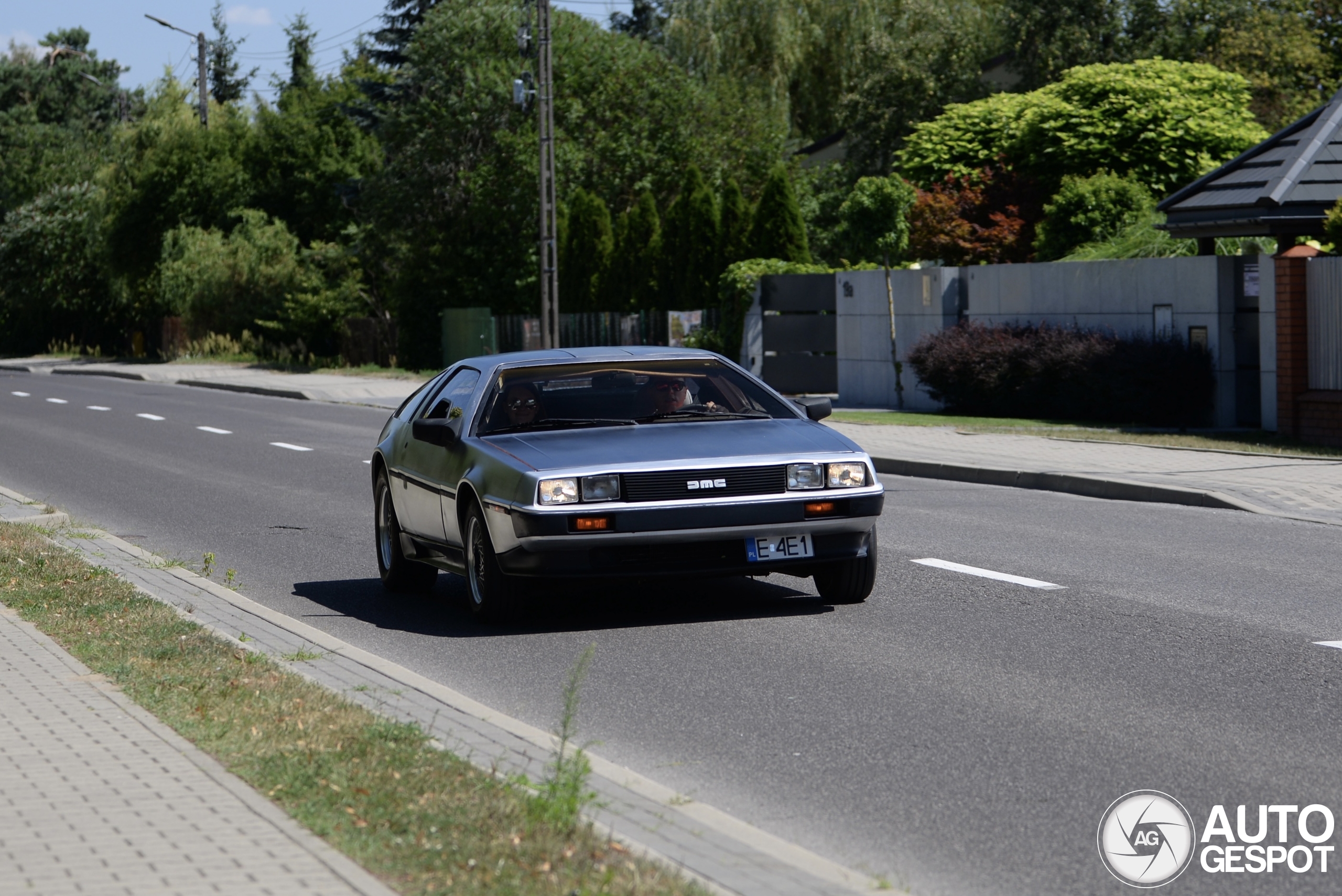 DeLorean DMC-12