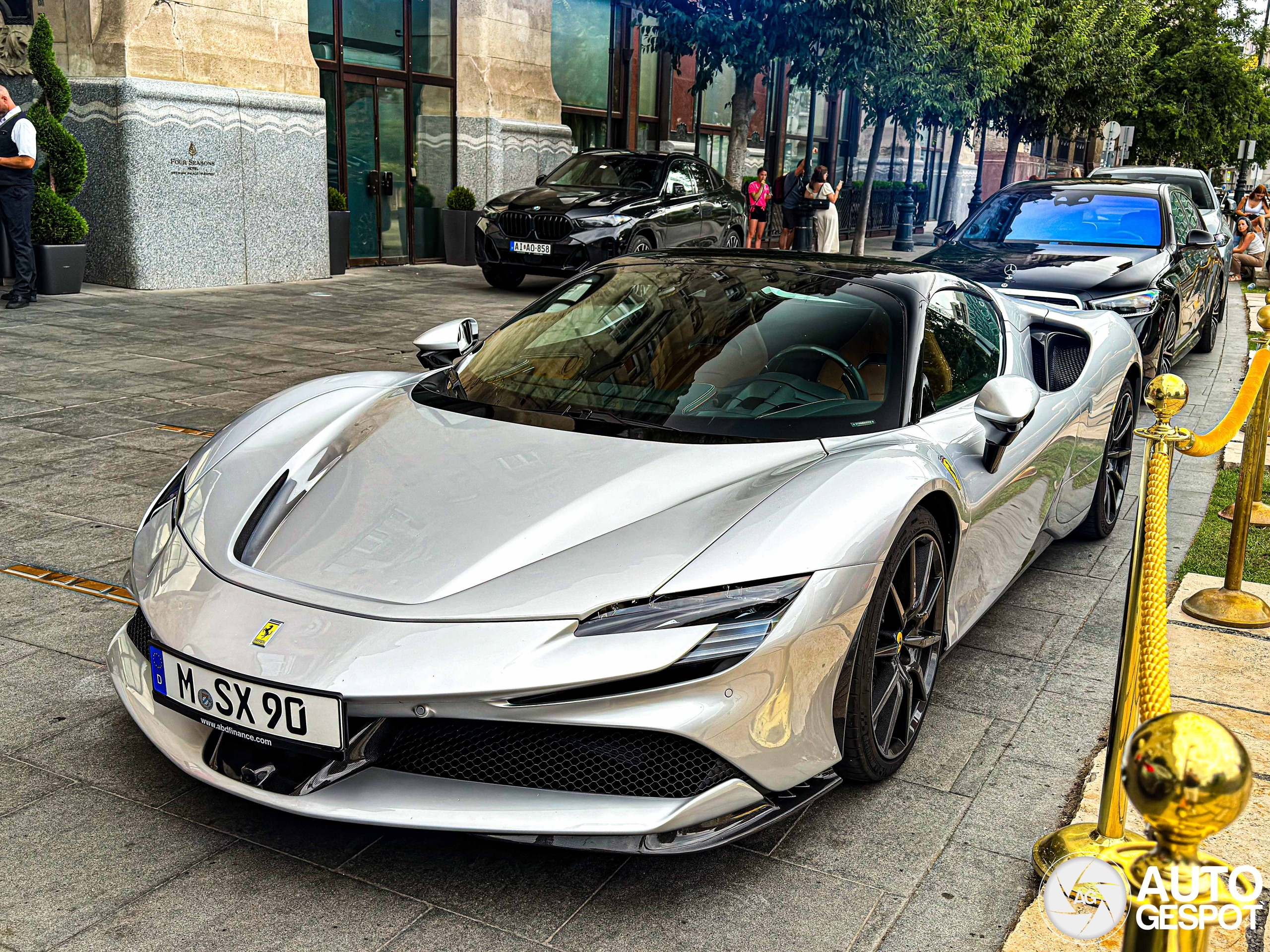 Ferrari SF90 Spider