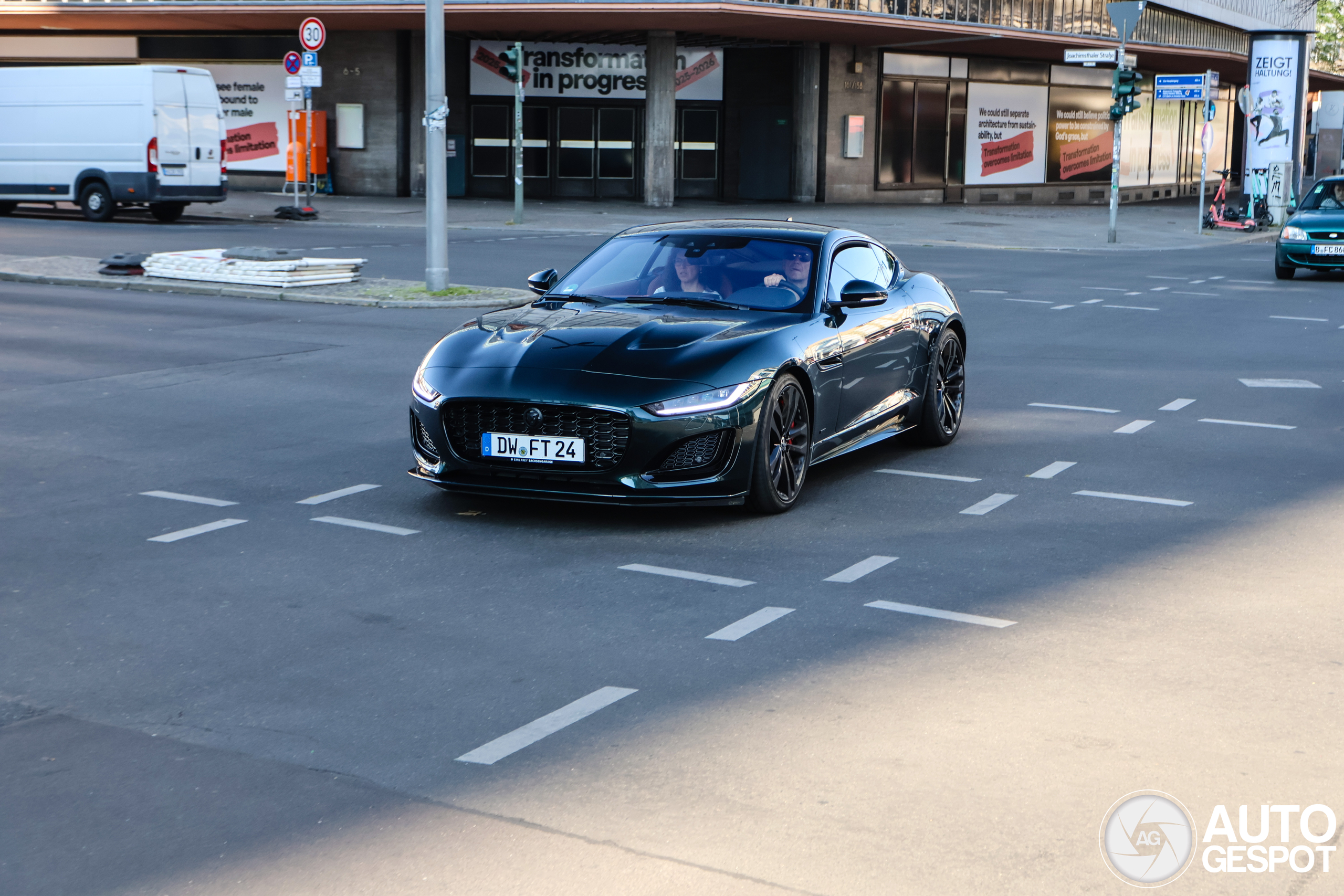 Jaguar F-TYPE P450 75 Coupé