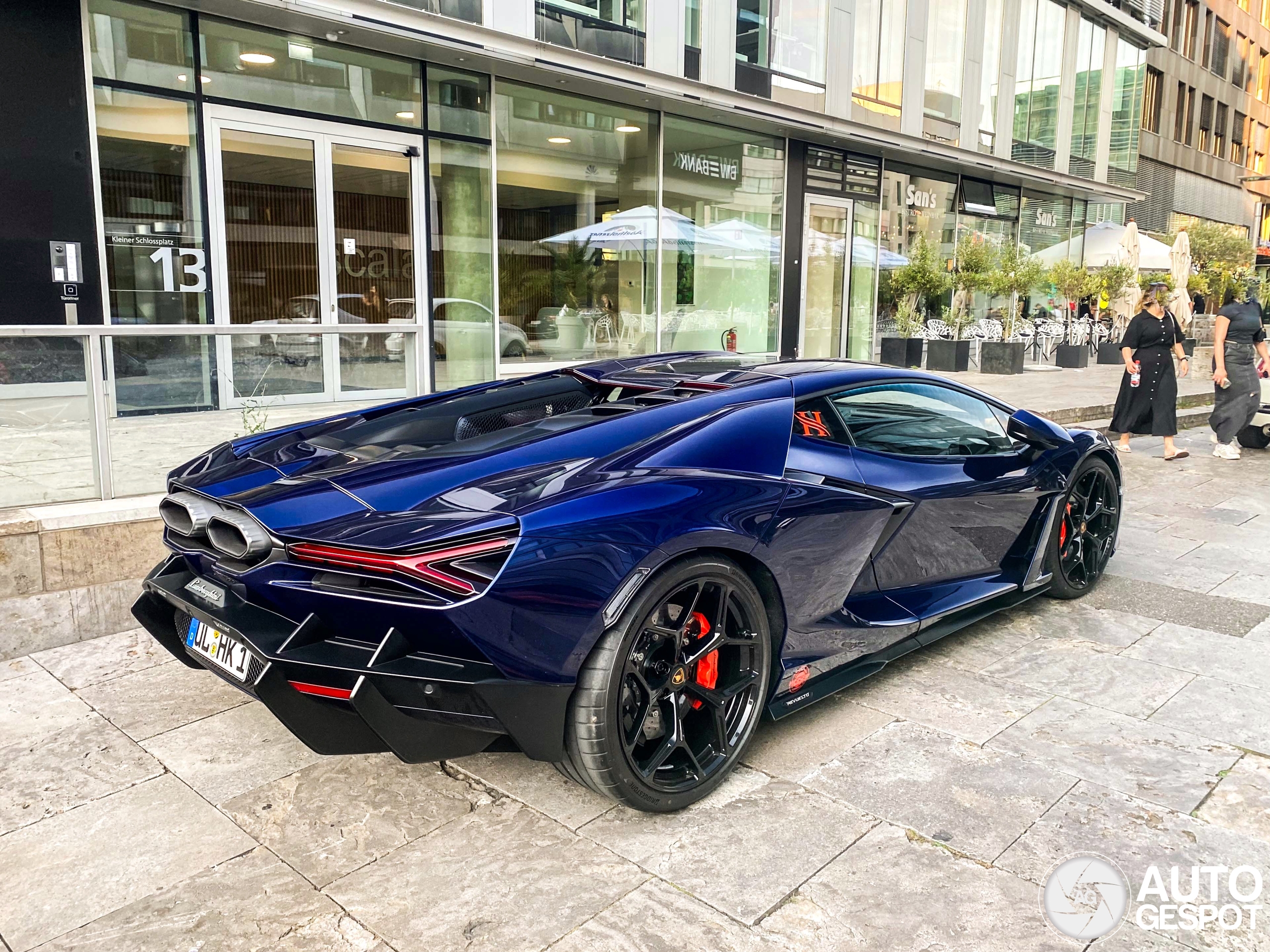 Lamborghini Revuelto