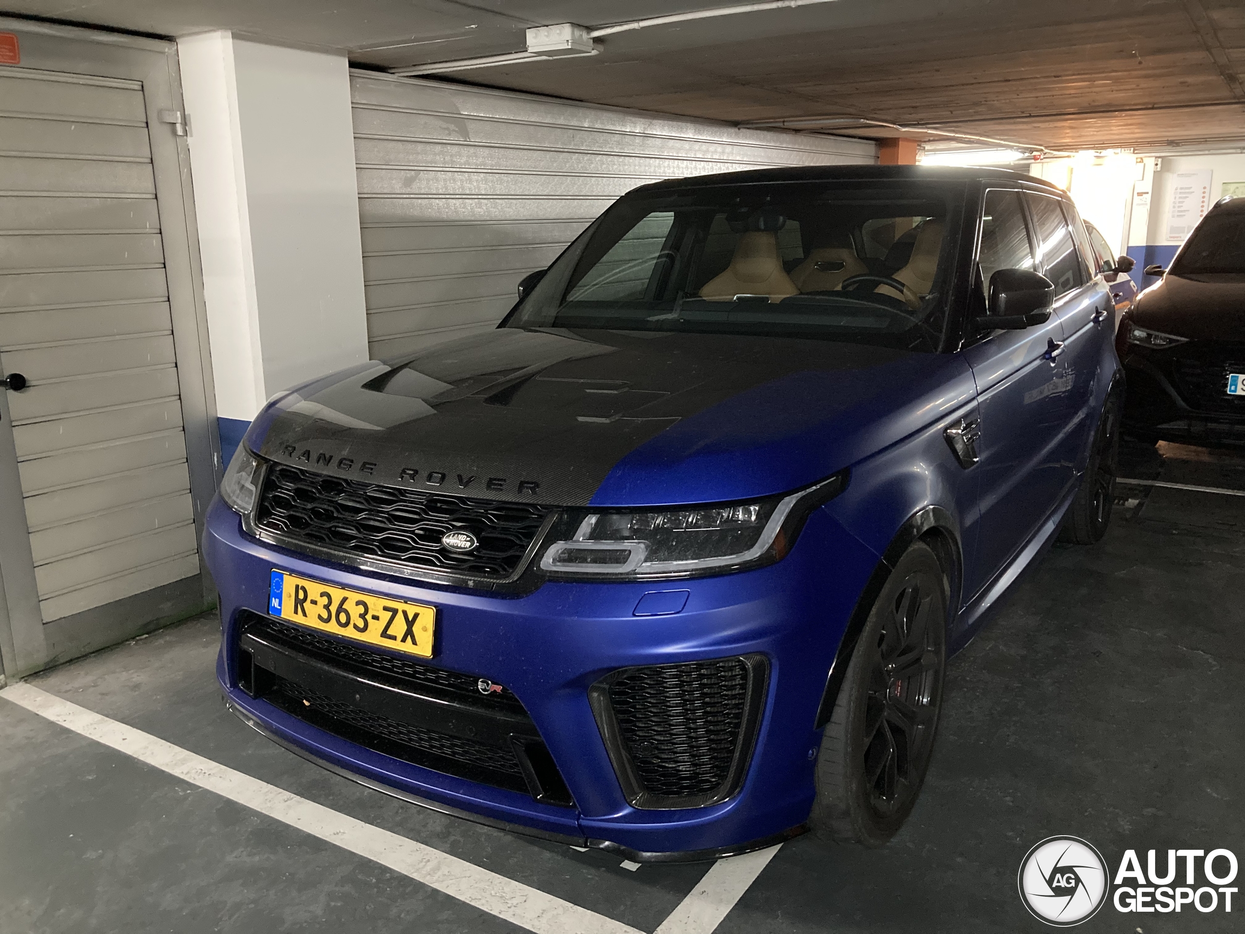 Land Rover Range Rover Sport SVR 2018 Carbon Edition