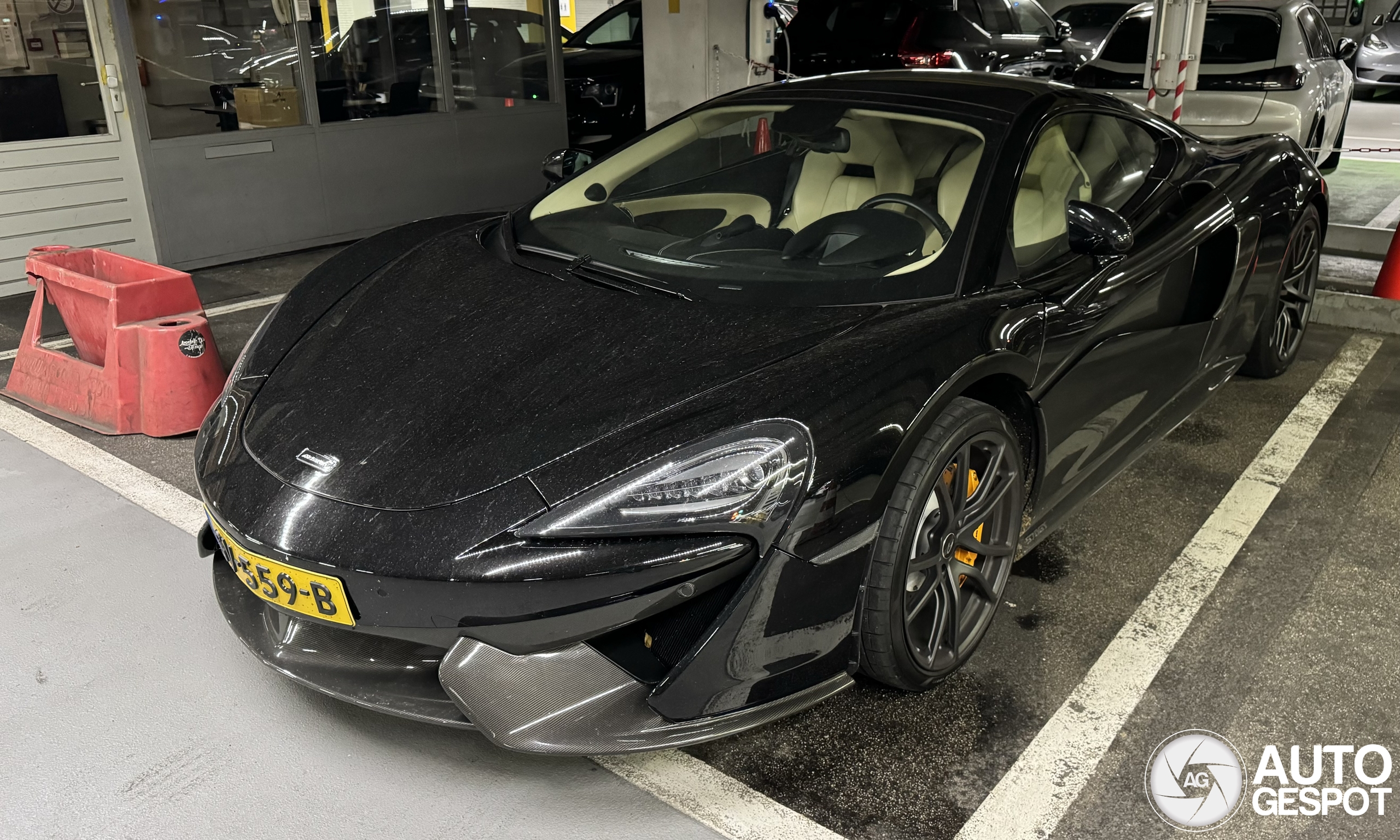 McLaren 570GT