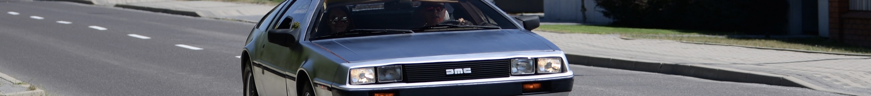 DeLorean DMC-12