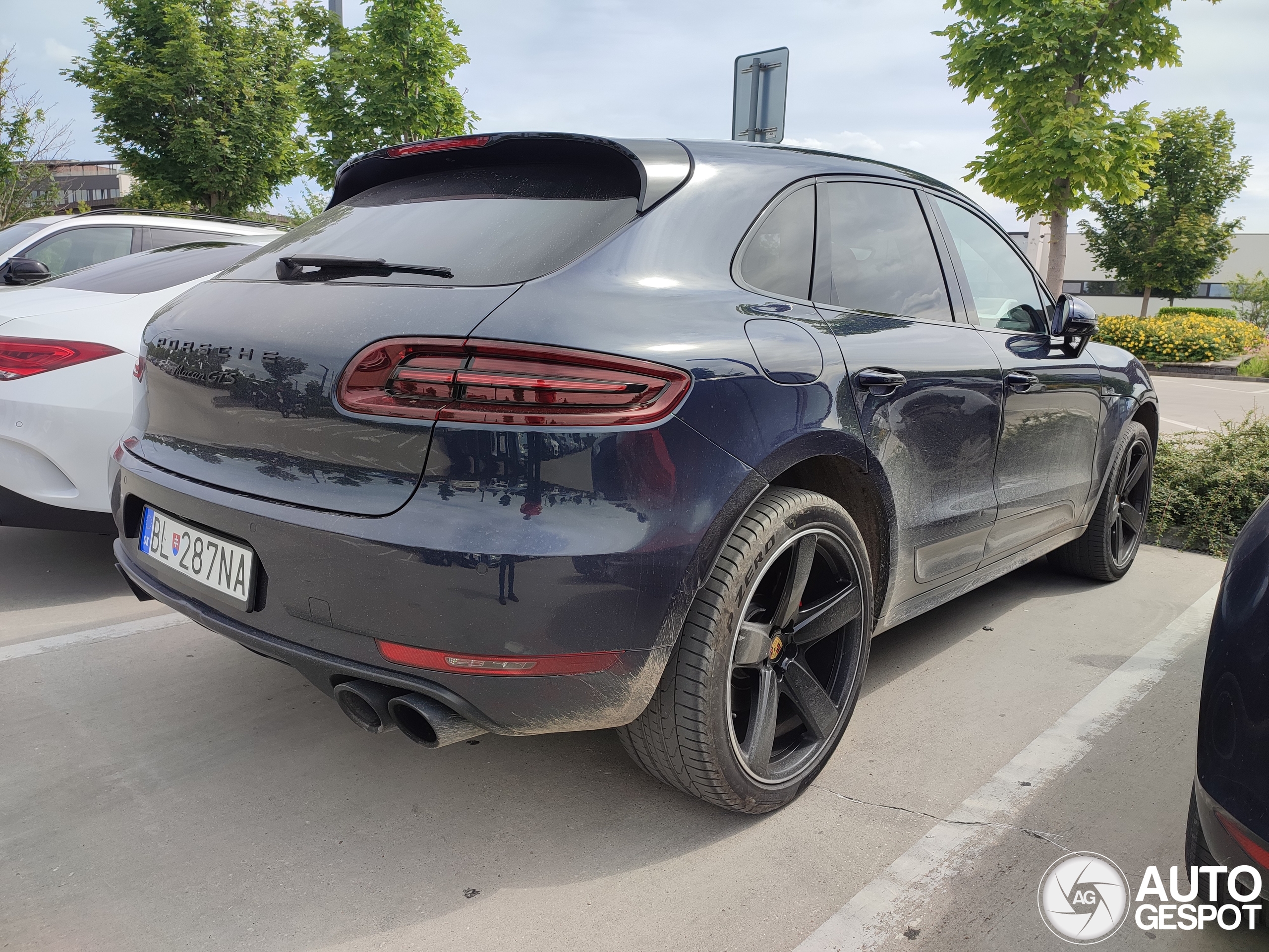 Porsche 95B Macan GTS