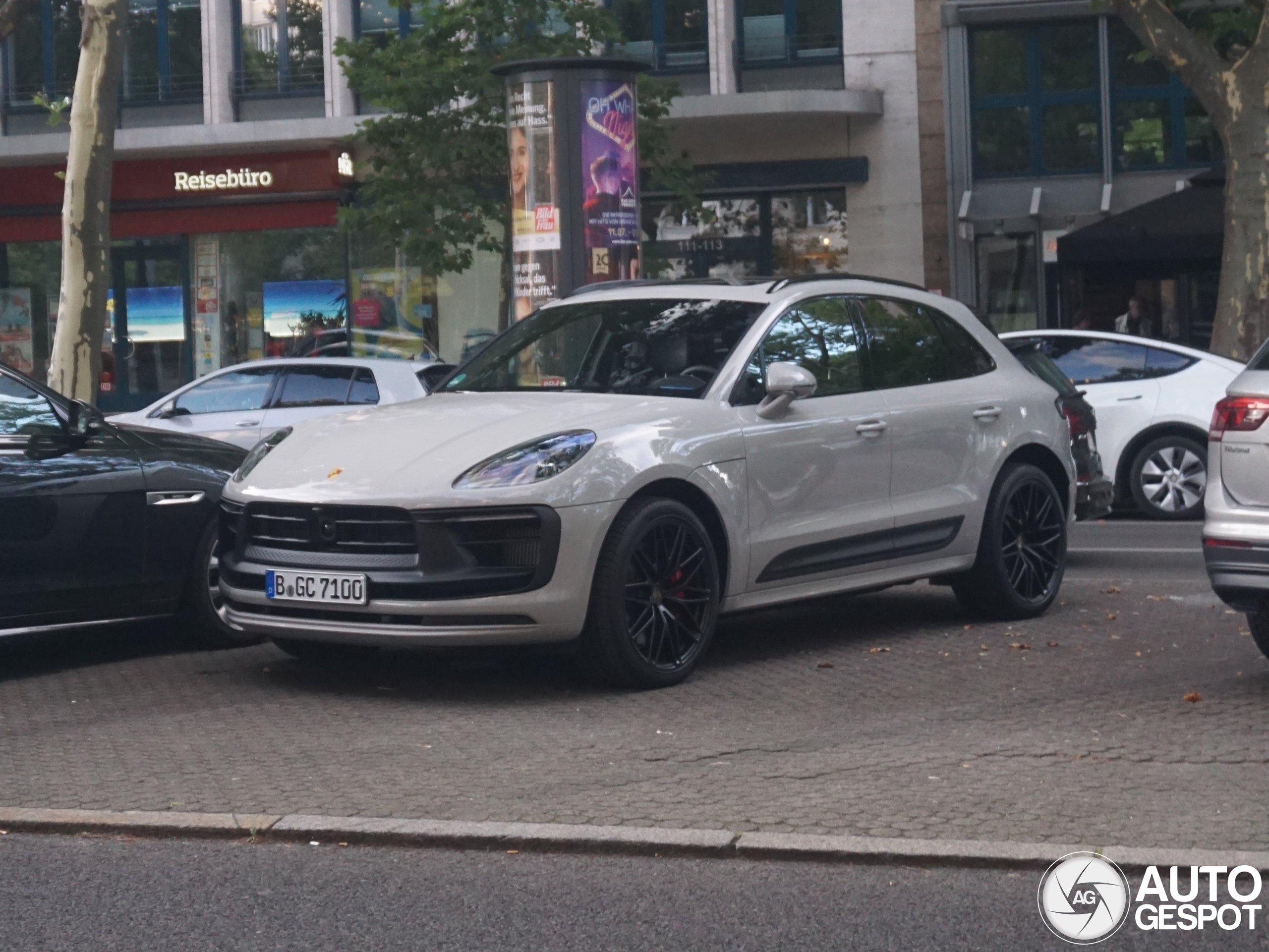 Porsche 95B Macan GTS MkIII