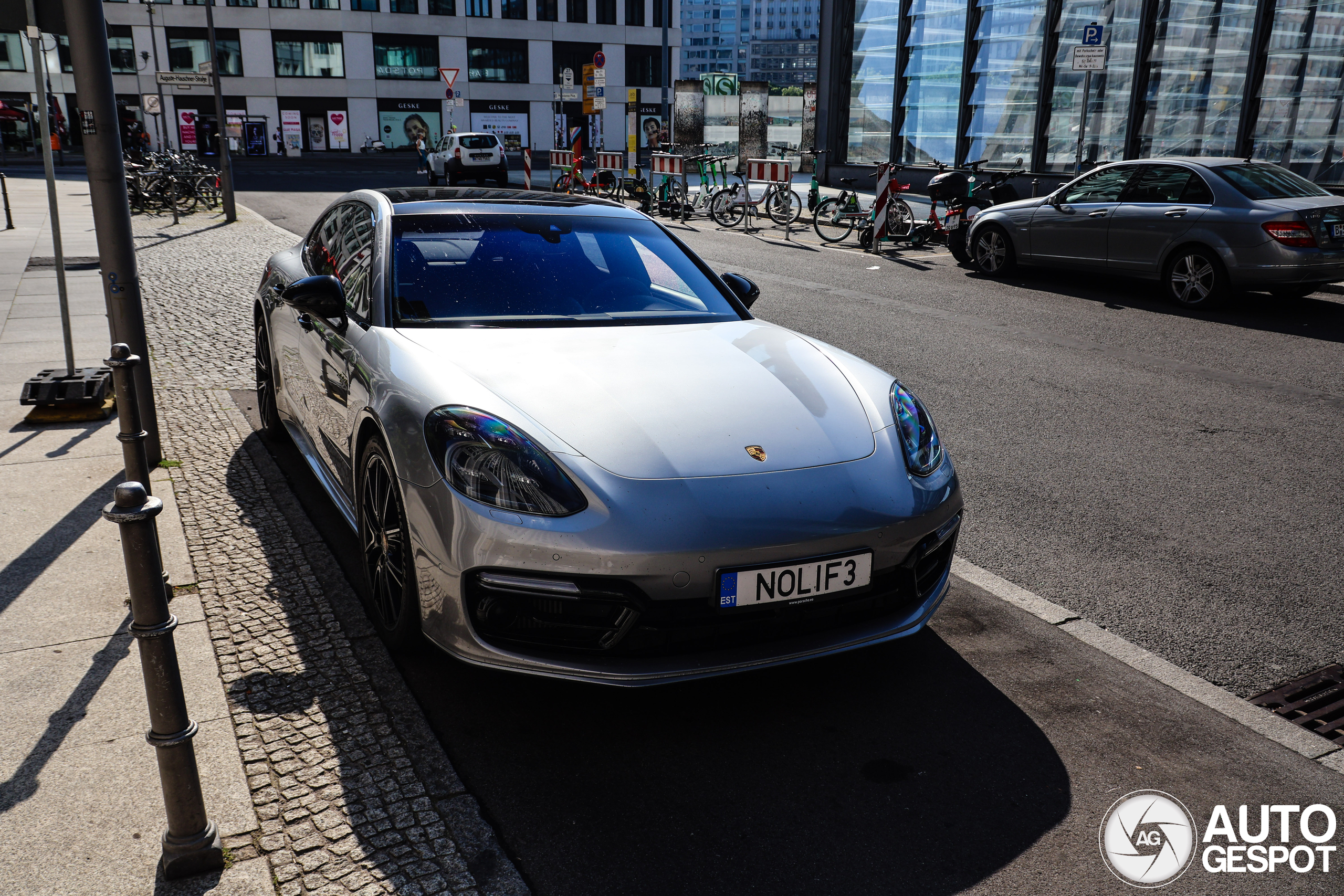 Porsche 971 Panamera Turbo S E-Hybrid