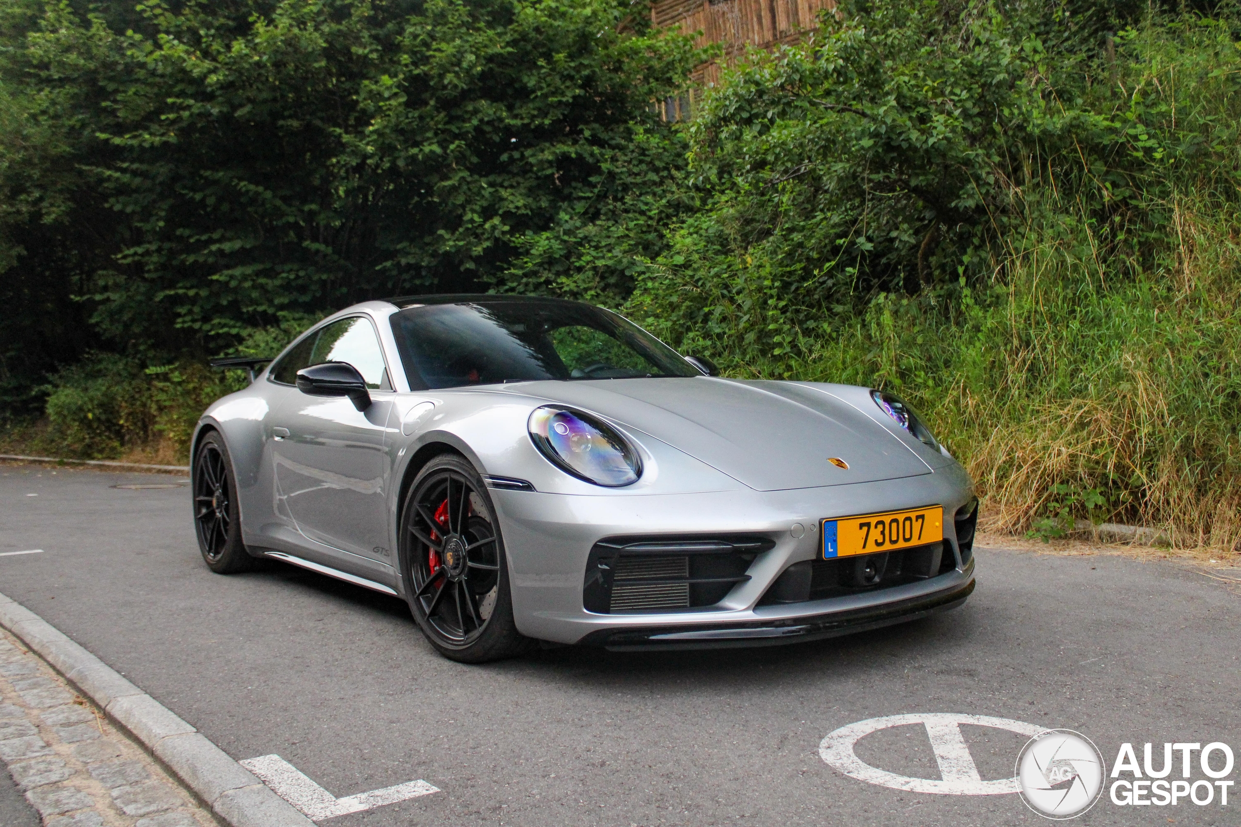 Porsche 992 Carrera 4 GTS