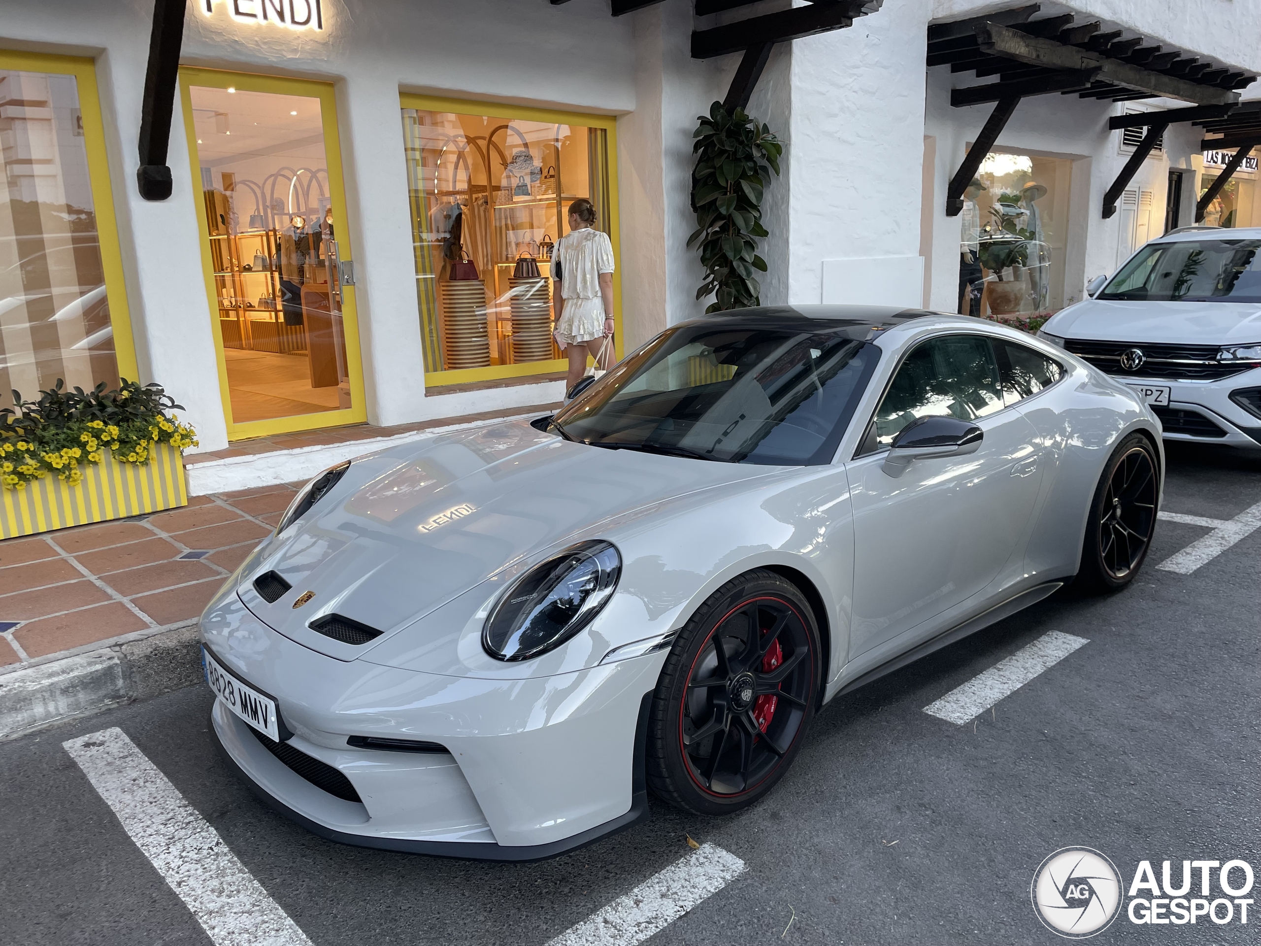 Porsche 992 GT3 Touring