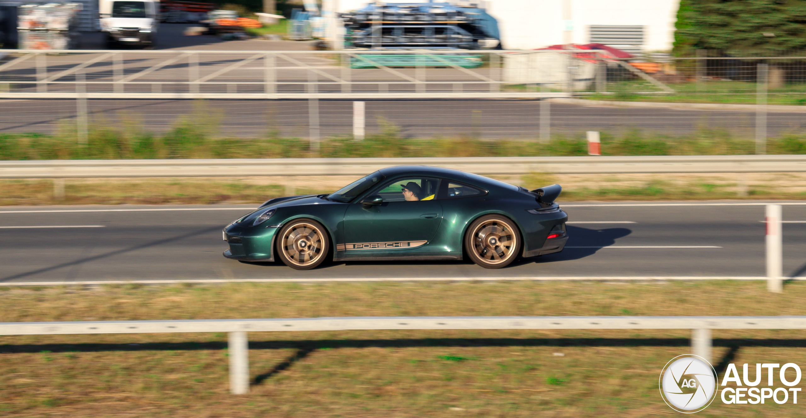 Porsche 992 GT3 Touring