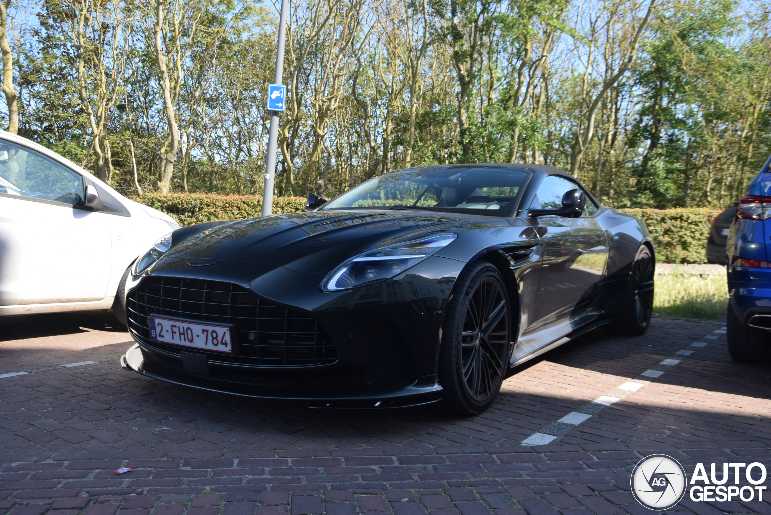 Aston Martin DB12 Volante