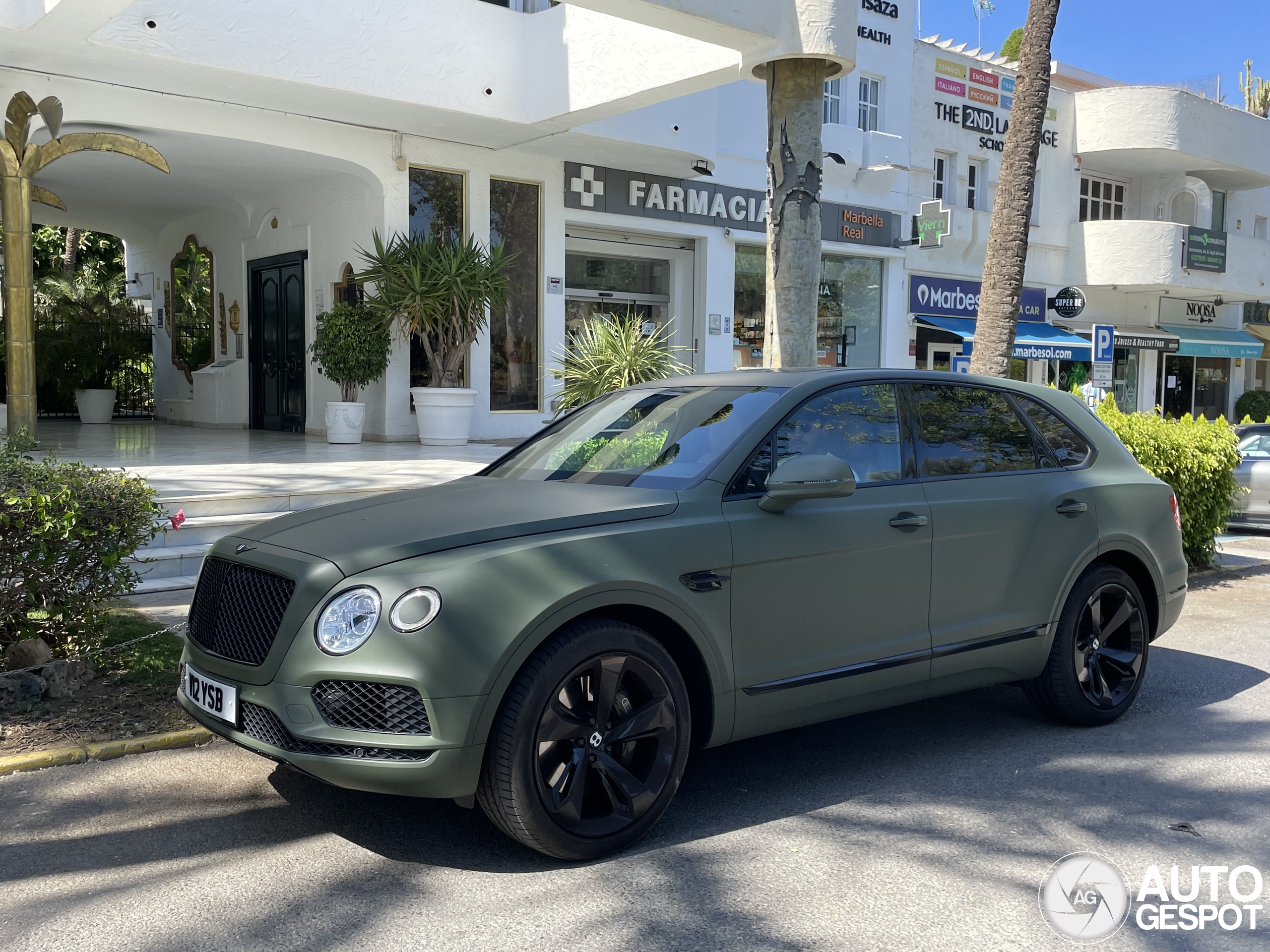 Bentley Bentayga V8