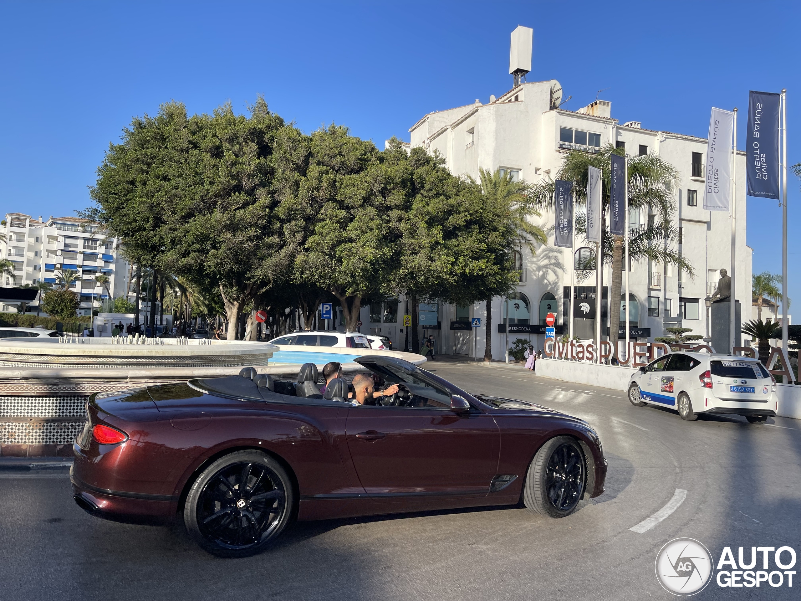 Bentley Continental GTC 2019