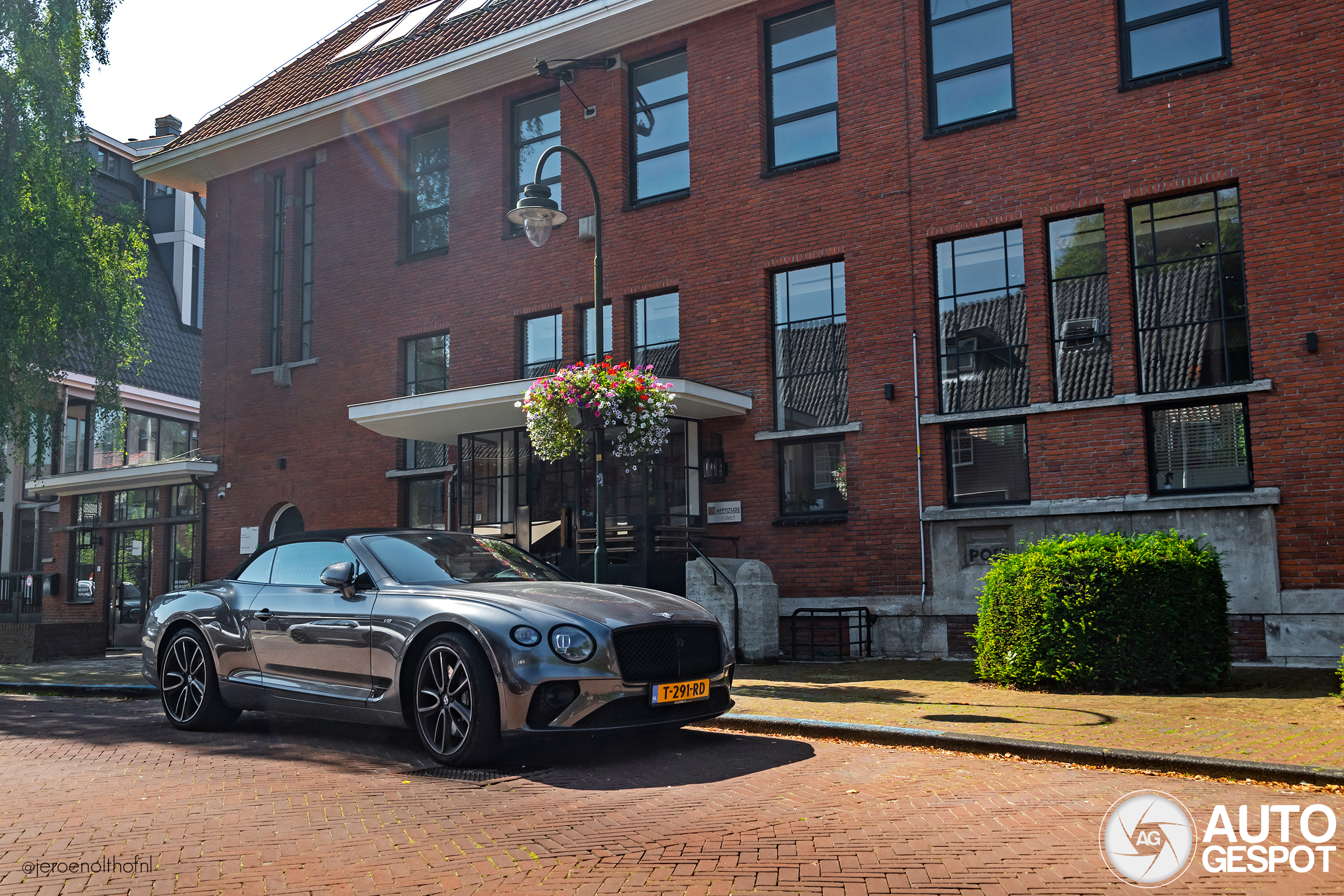 Bentley Continental GTC V8 2020