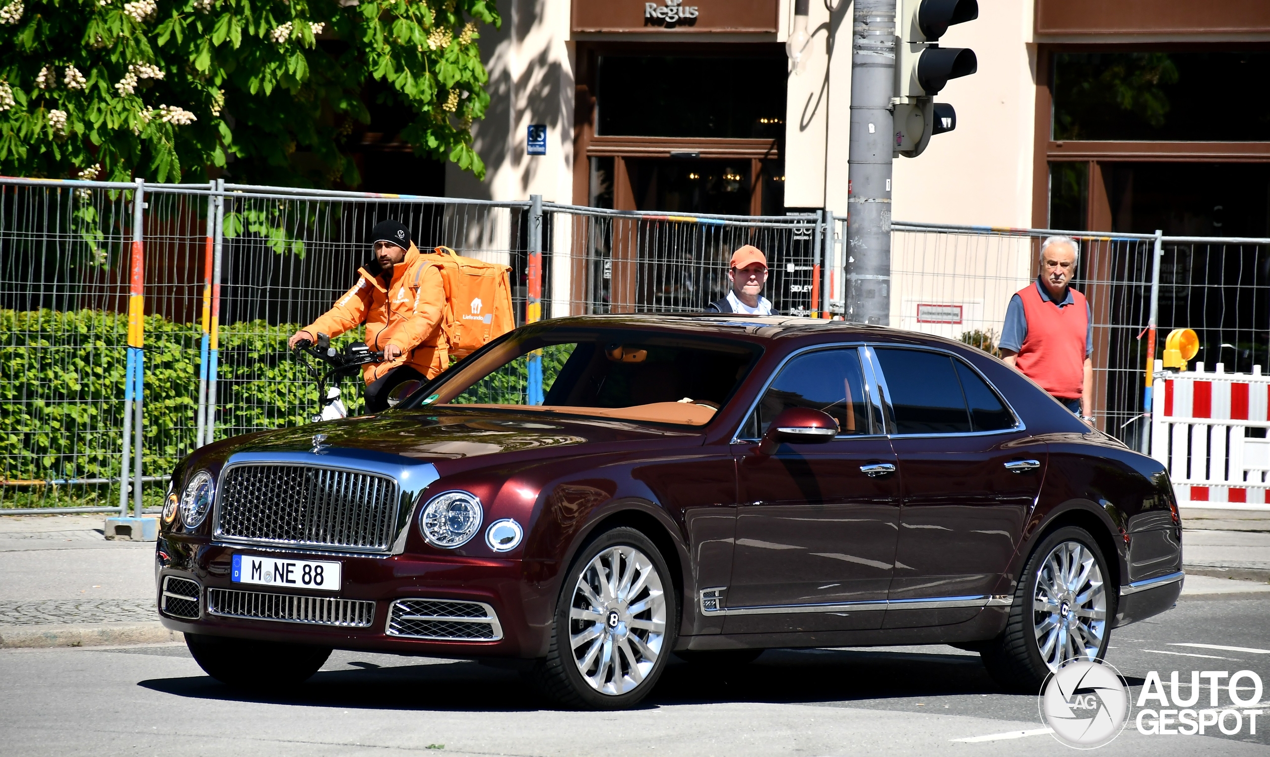 Bentley Mulsanne 2016