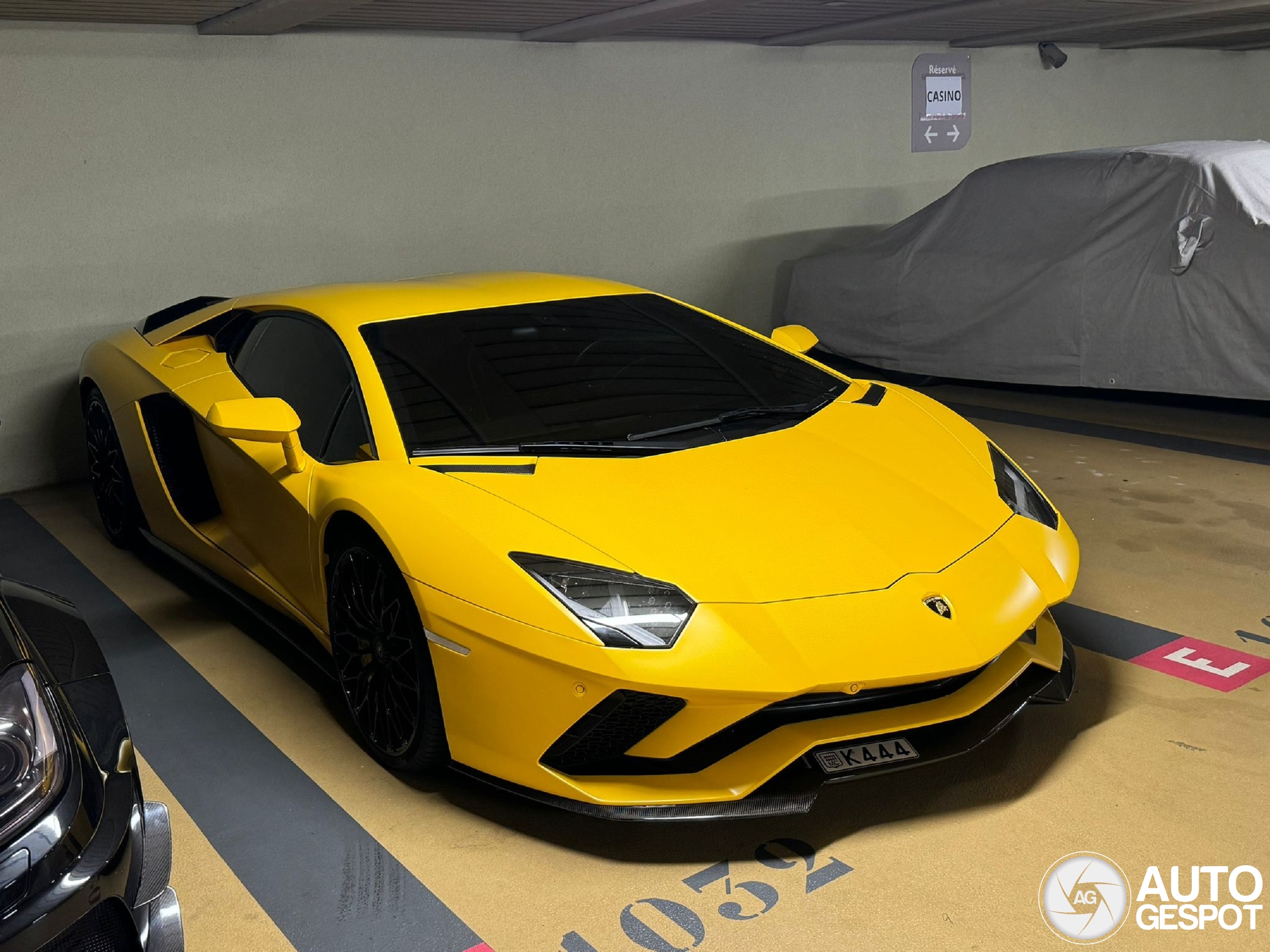 Lamborghini Aventador S LP740-4