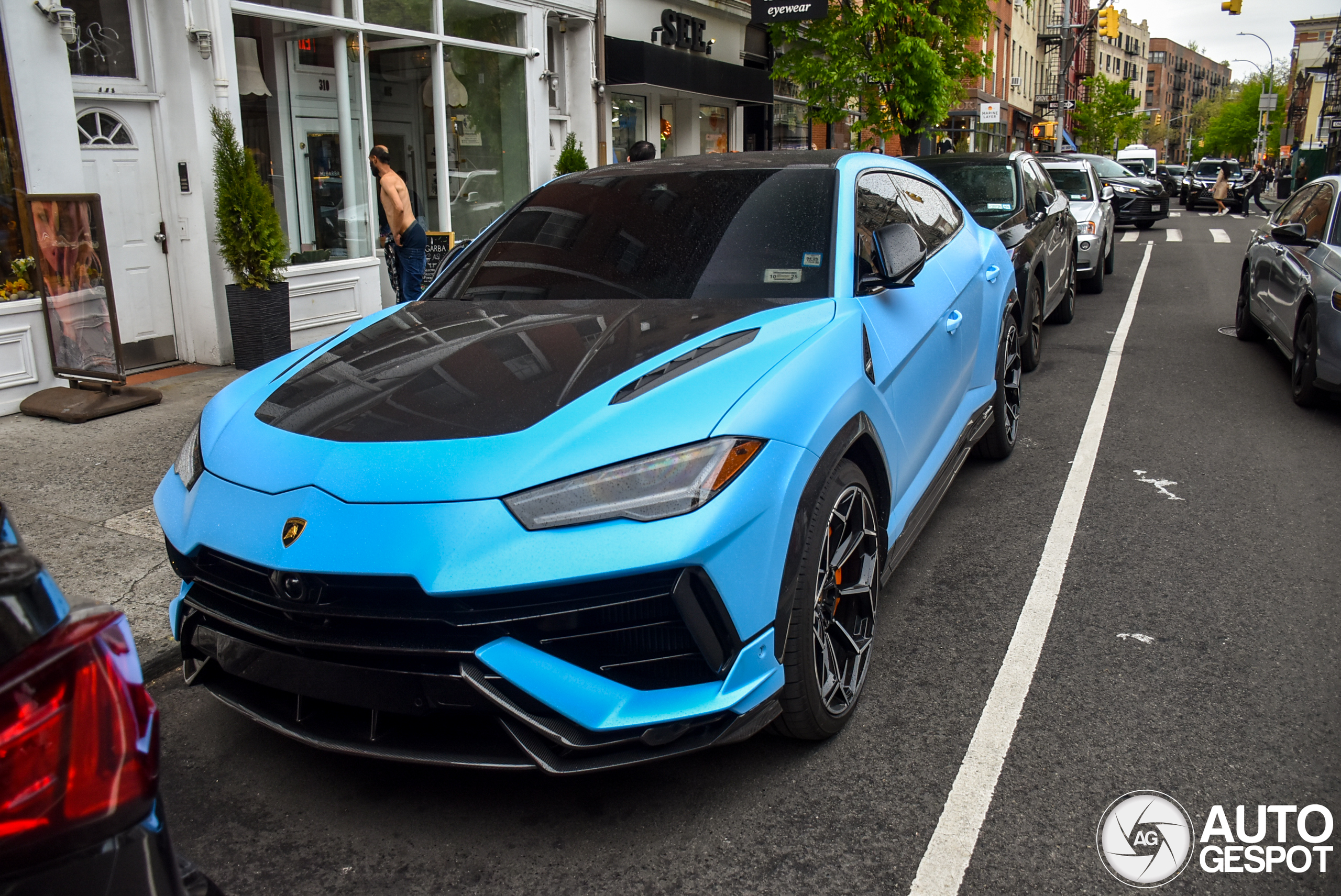 Babyblauw is een opmerkelijke keuze voor de Lamborghini Urus Performante