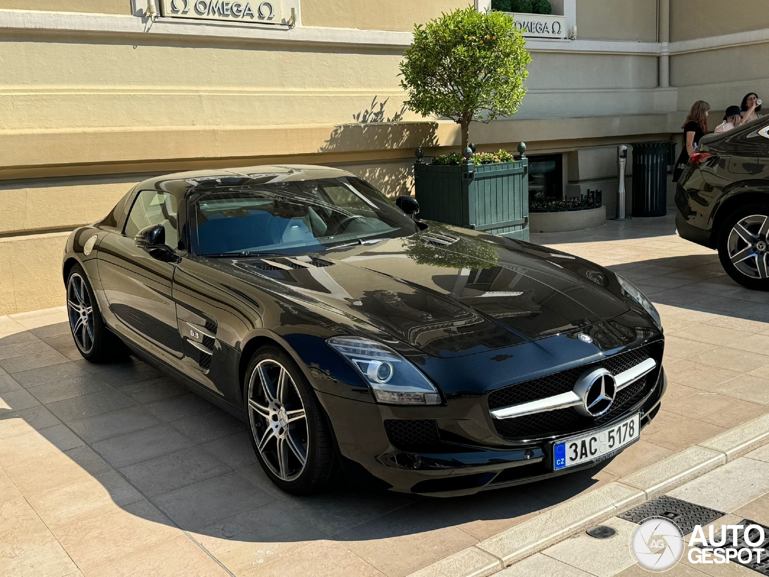 Mercedes-Benz SLS AMG