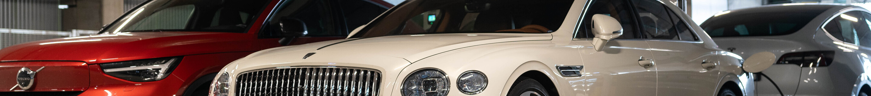 Bentley Flying Spur Hybrid Azure