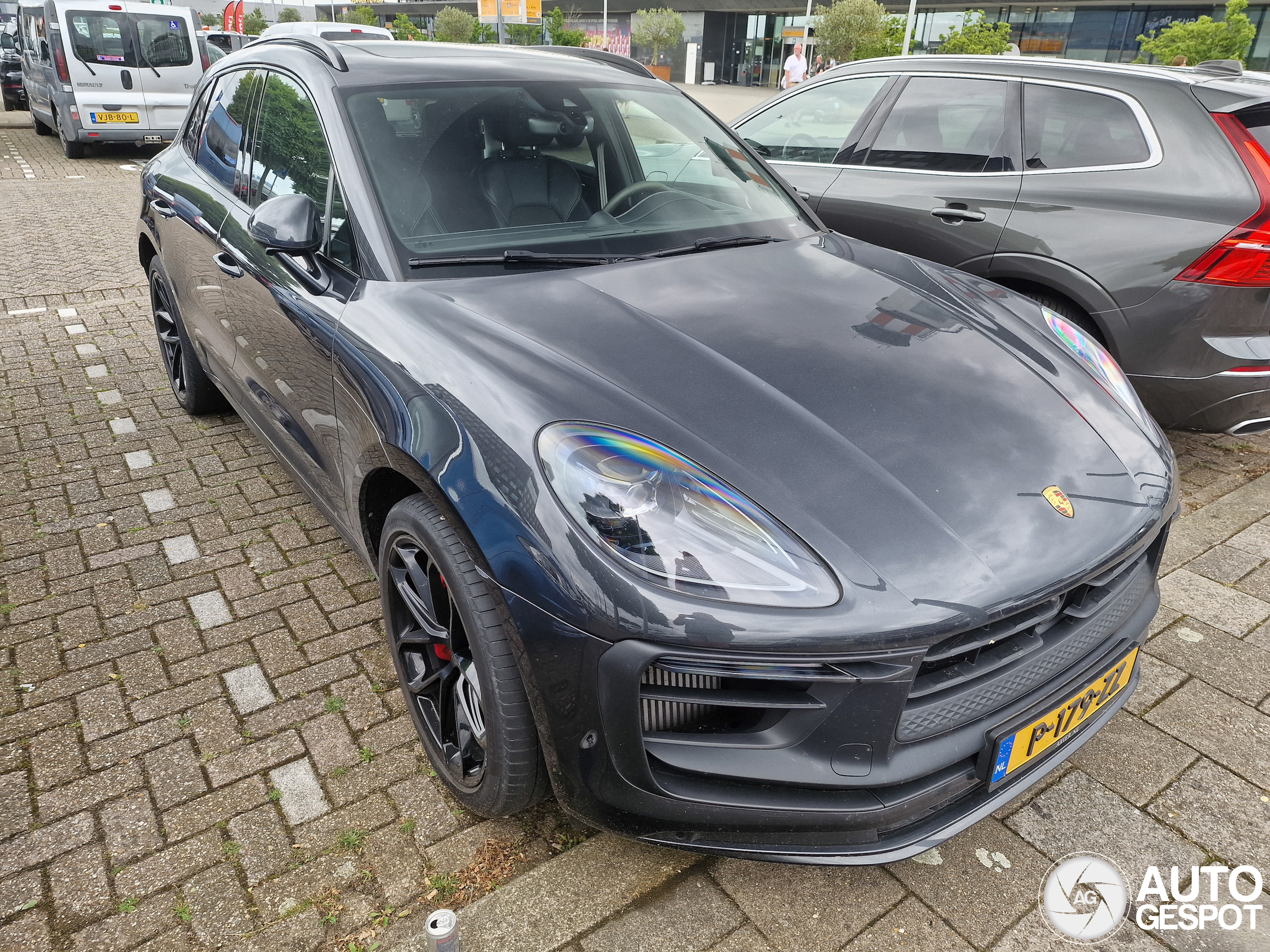 Porsche 95B Macan GTS MkIII