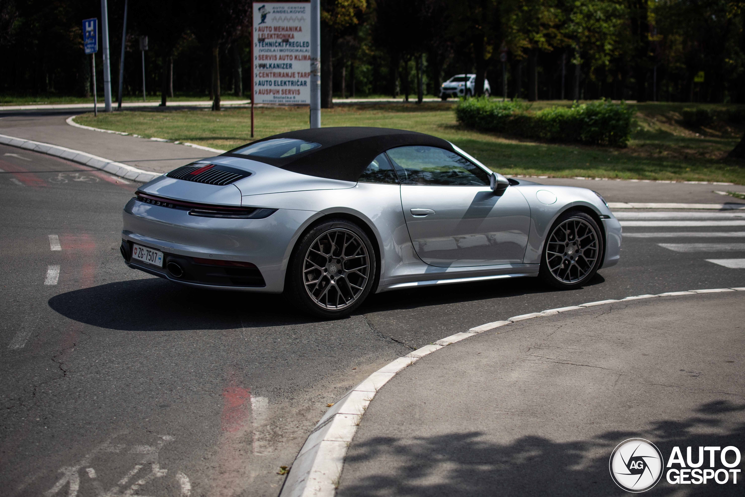 Porsche 992 Carrera 4S Cabriolet