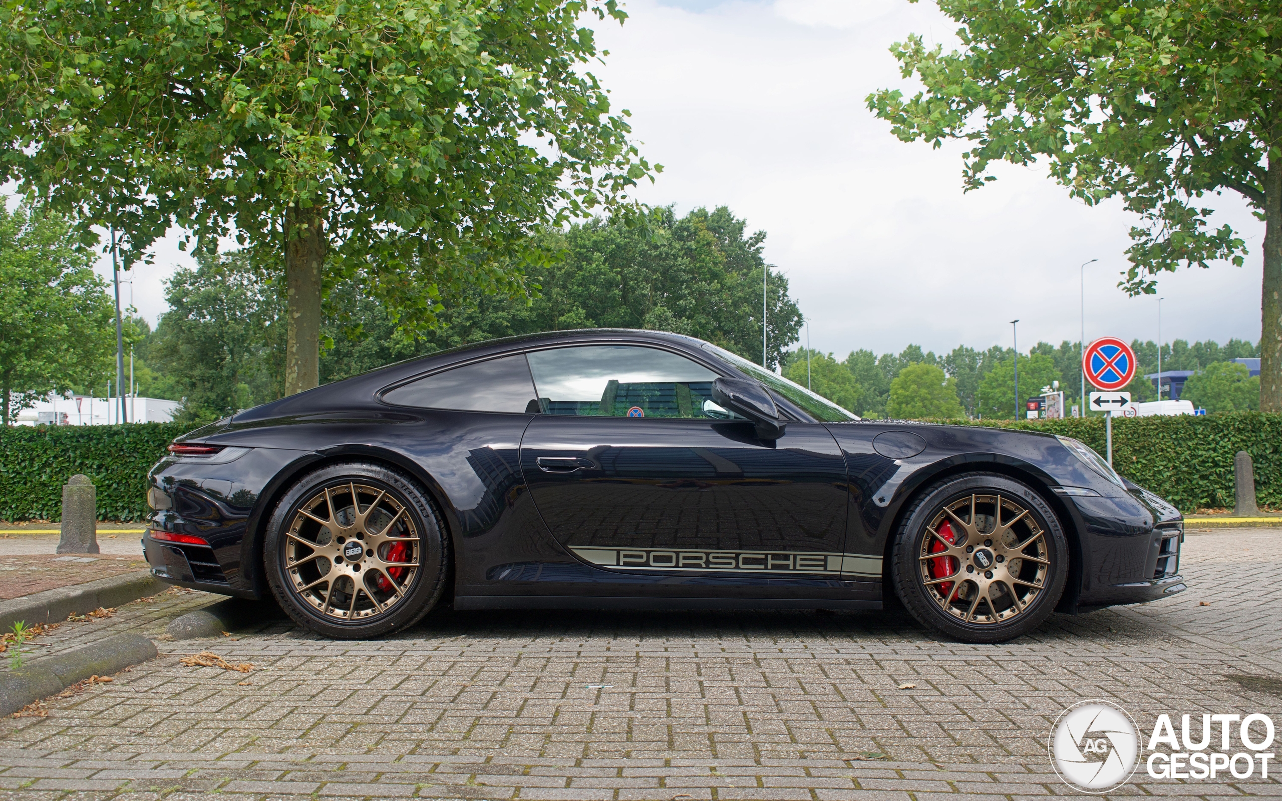 Porsche 992 Carrera 4S