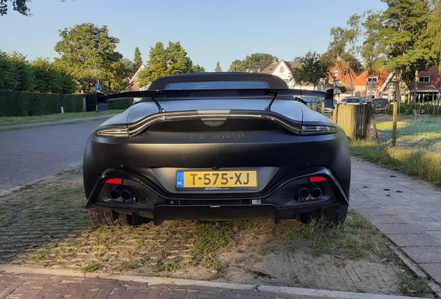 Aston Martin V8 Vantage Formula 1 Edition Roadster