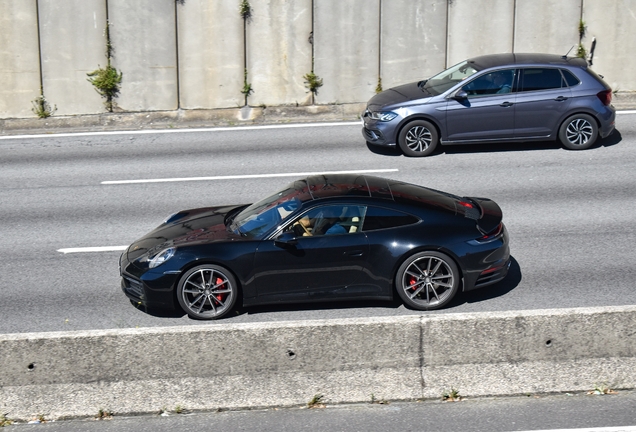 Porsche 992 Carrera 4S