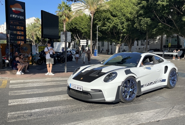 Porsche 992 GT3 RS Weissach Package