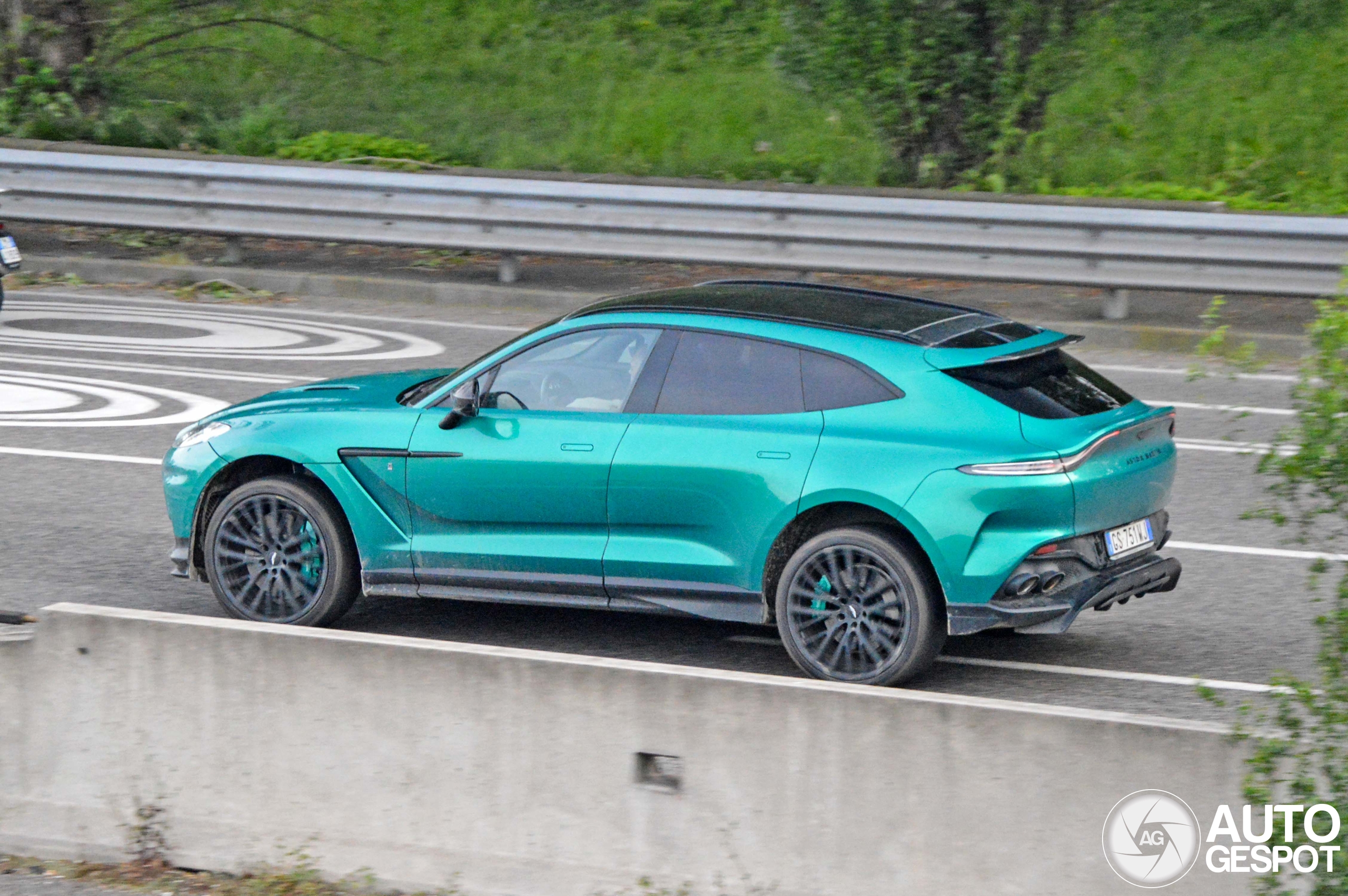 Aston Martin DBX707 AMR23 Edition