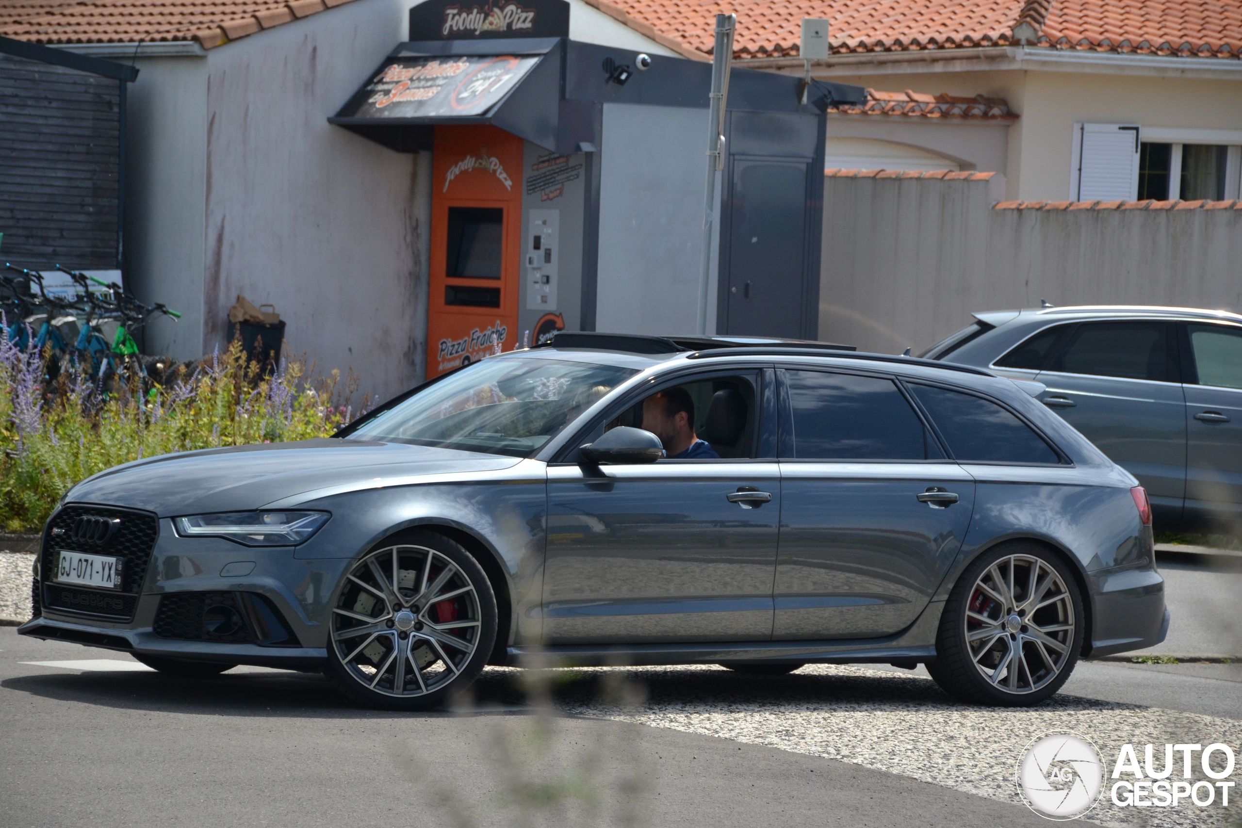 Audi RS6 Avant C7 2015