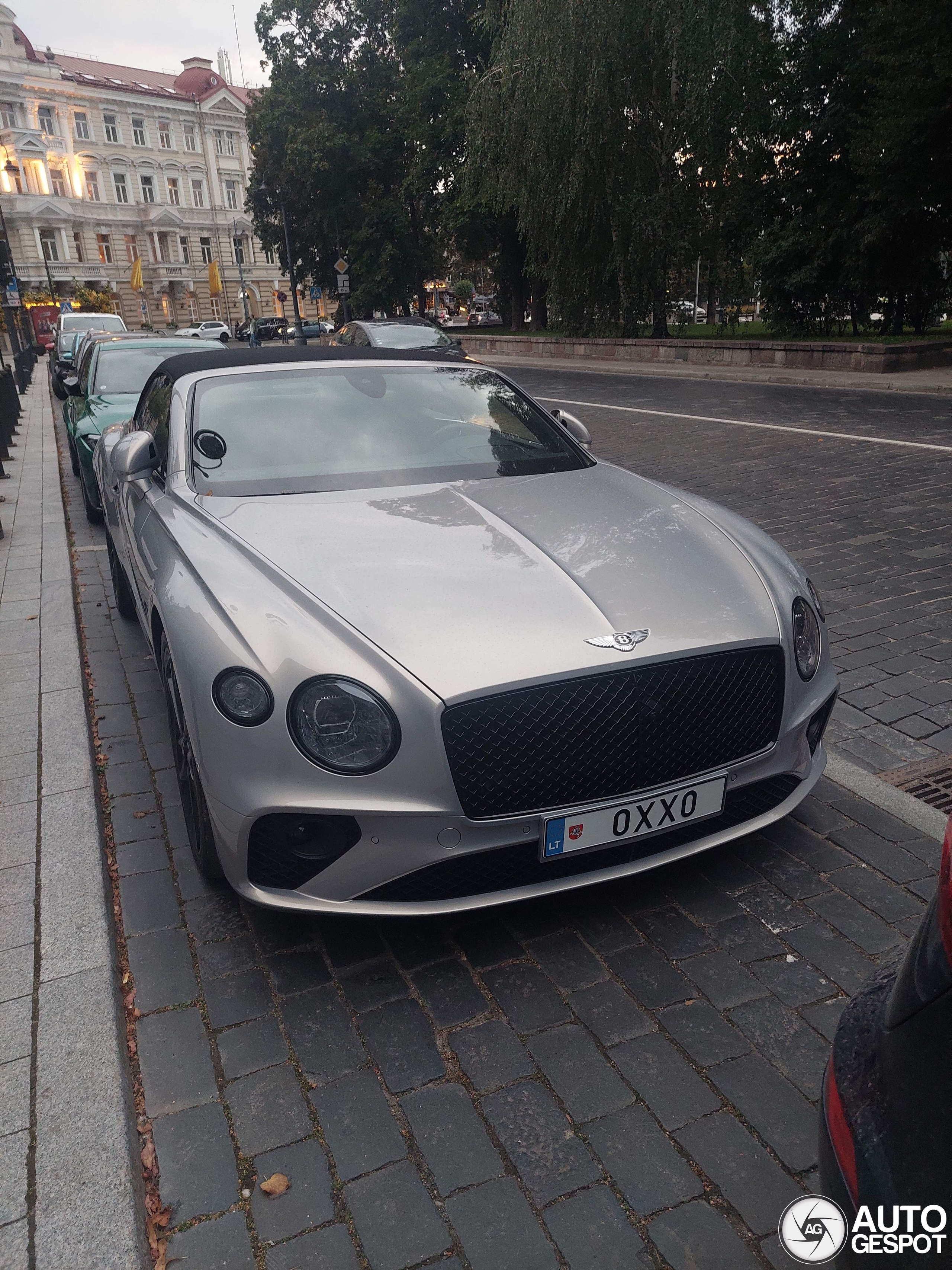 Bentley Continental GTC 2019