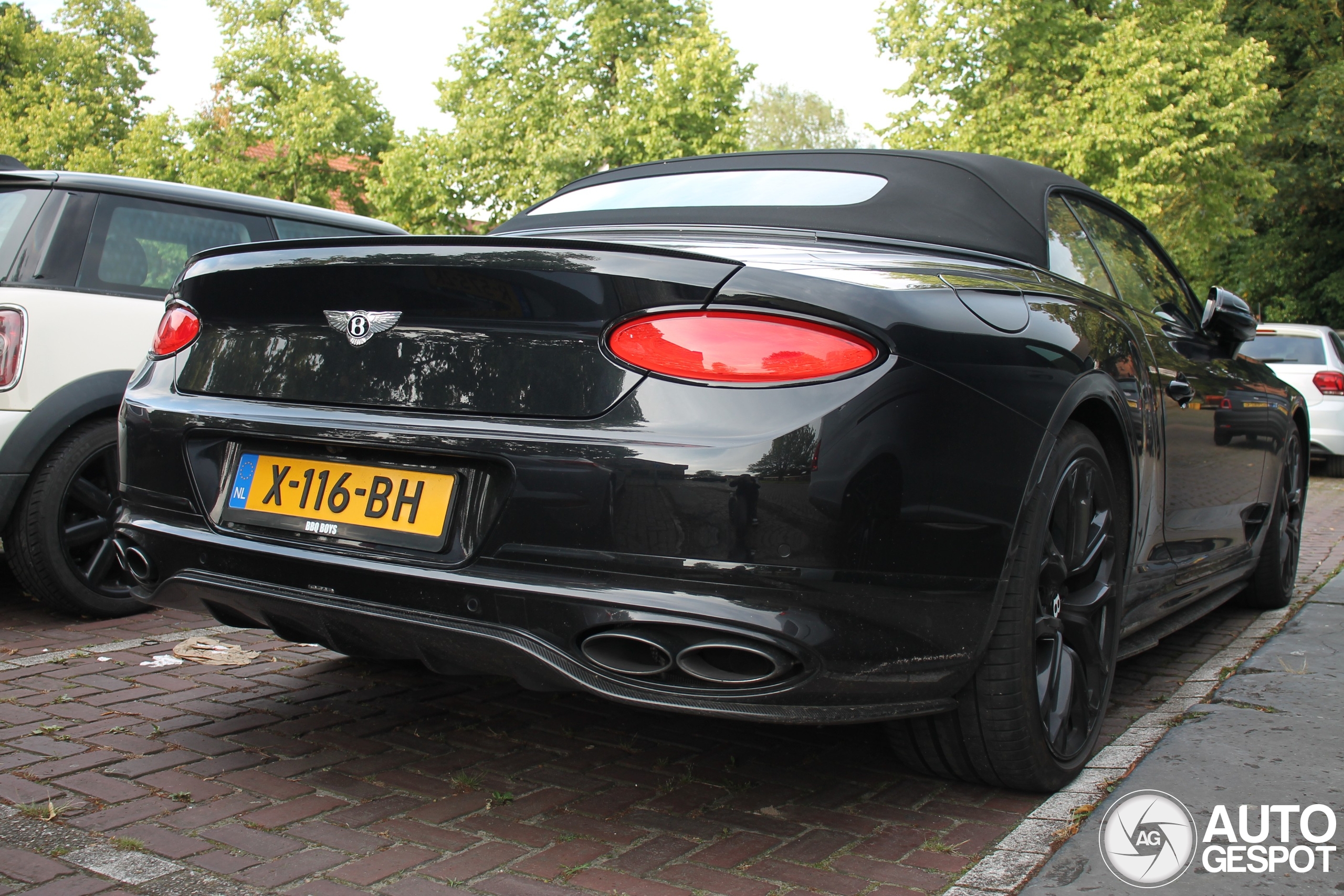 Bentley Continental GTC V8 S 2023