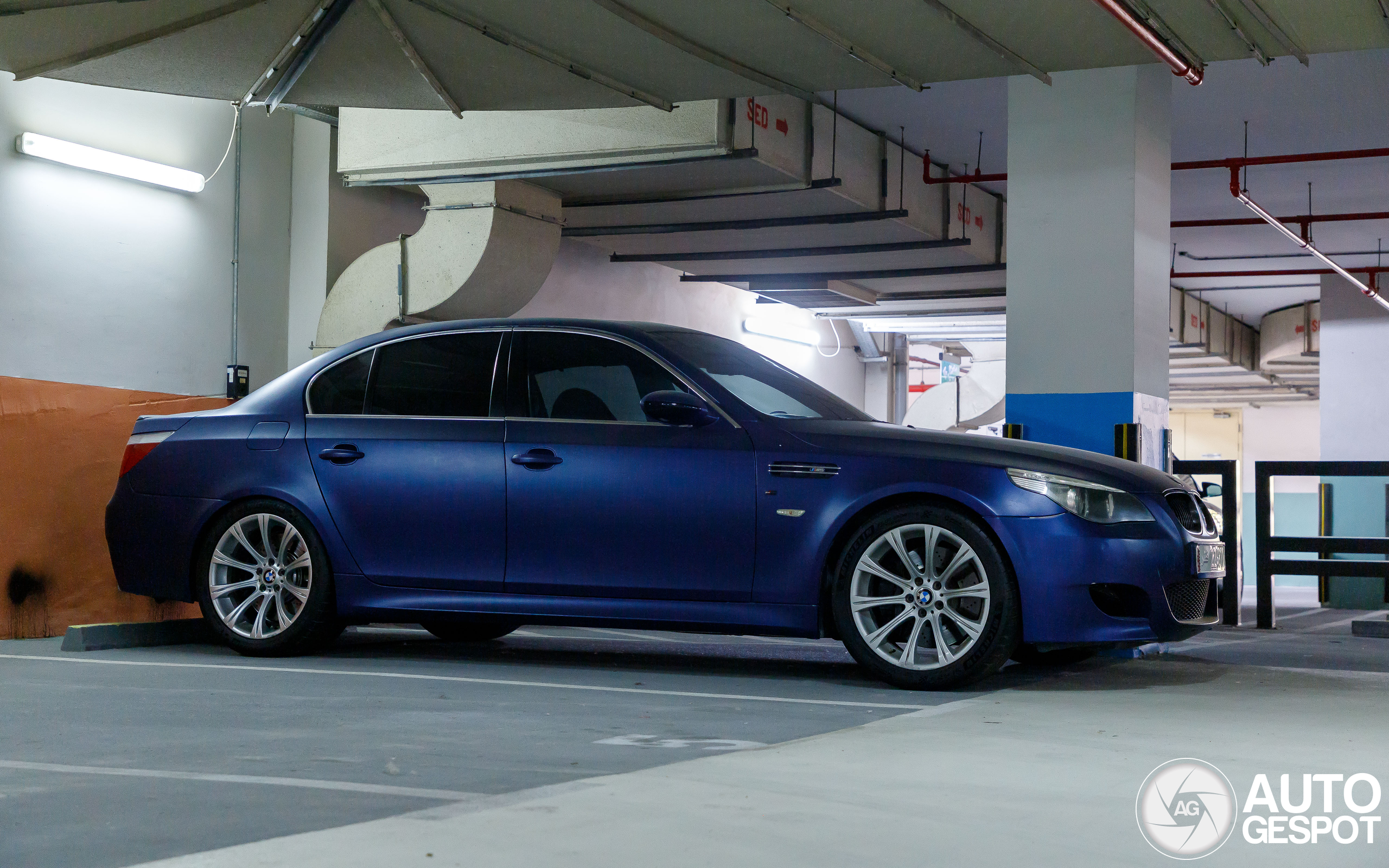 BMW M5 E60 2005