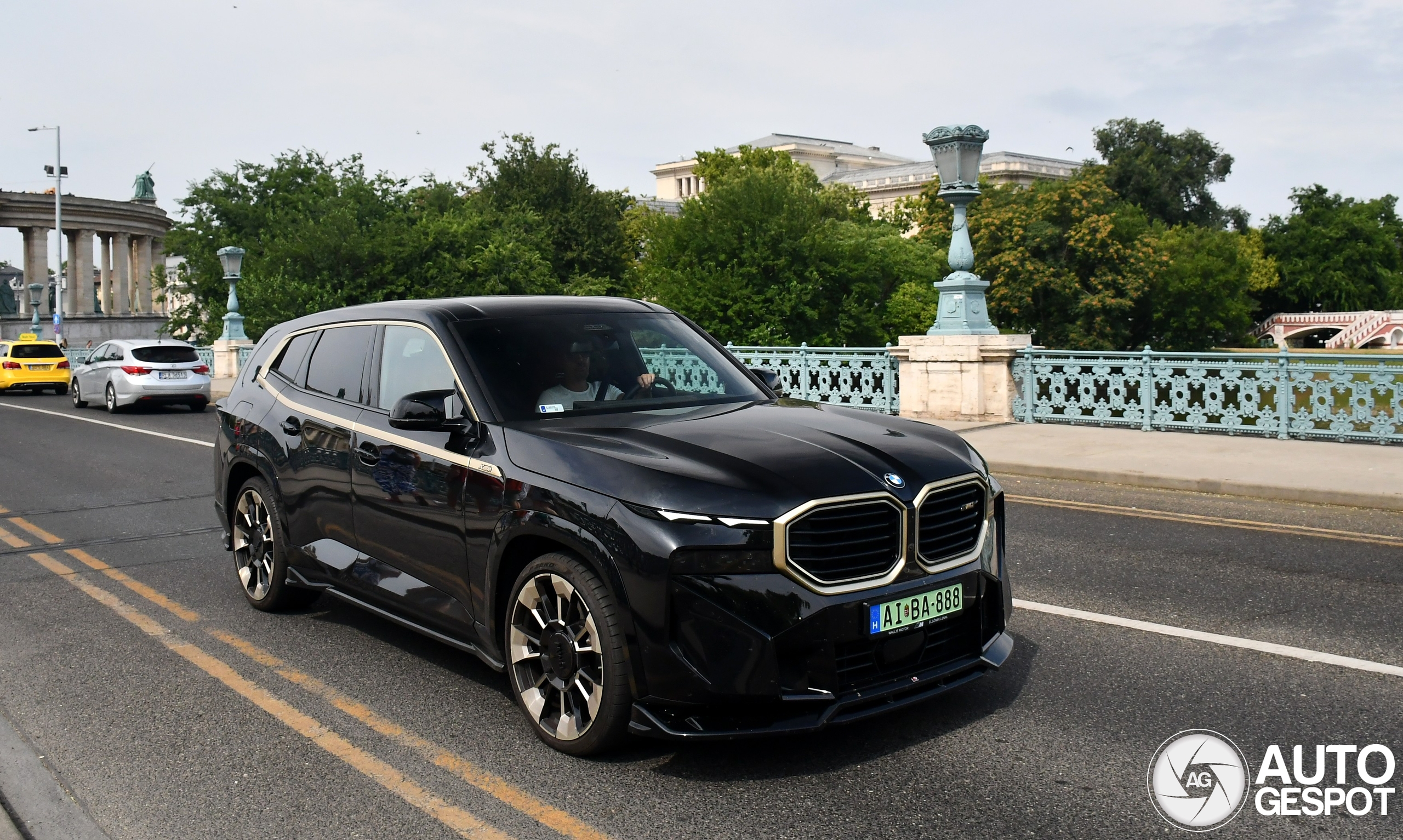 BMW XM G09 Renegade Design