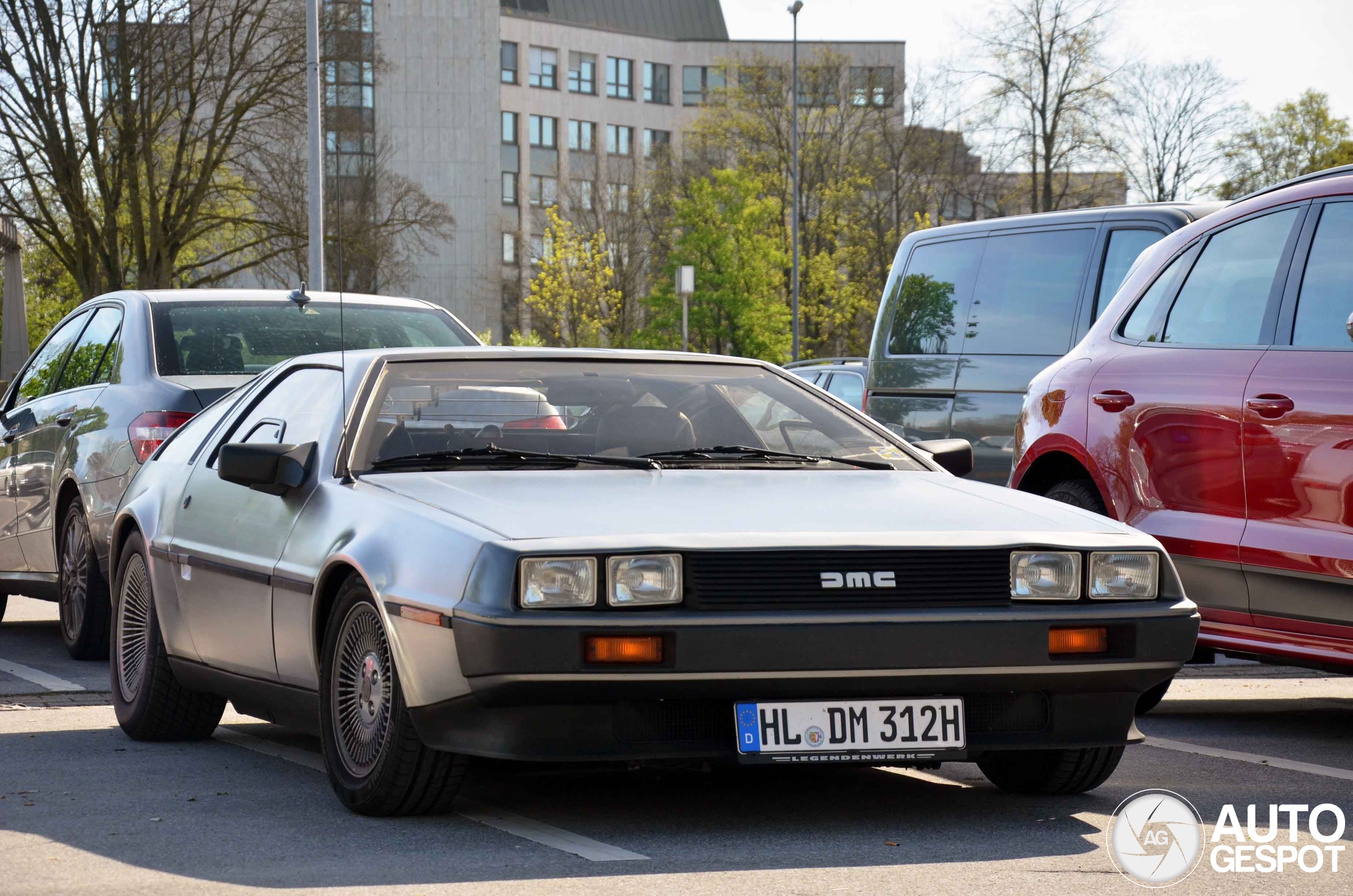 DeLorean DMC-12