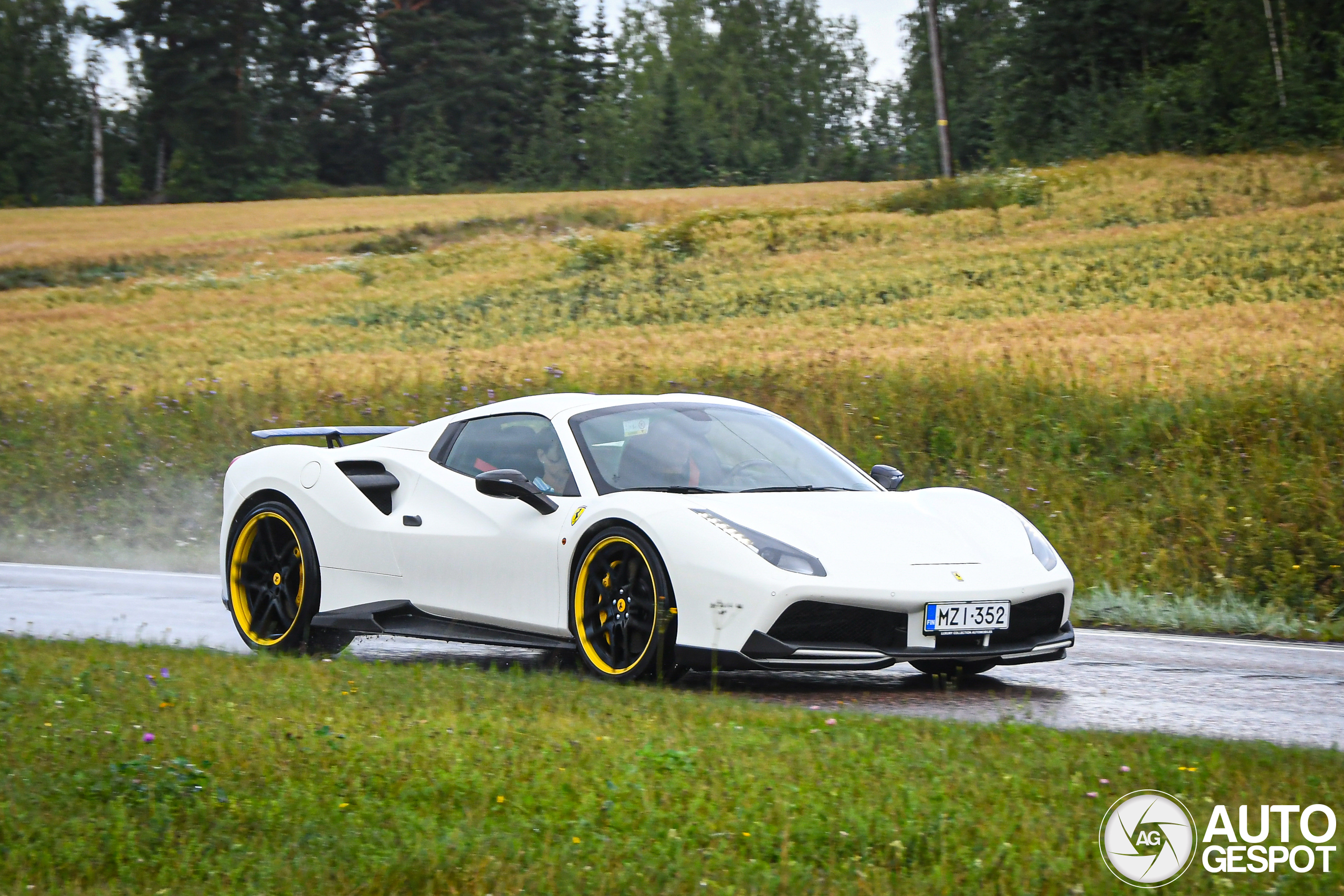 Ferrari 488 Spider Novitec Rosso