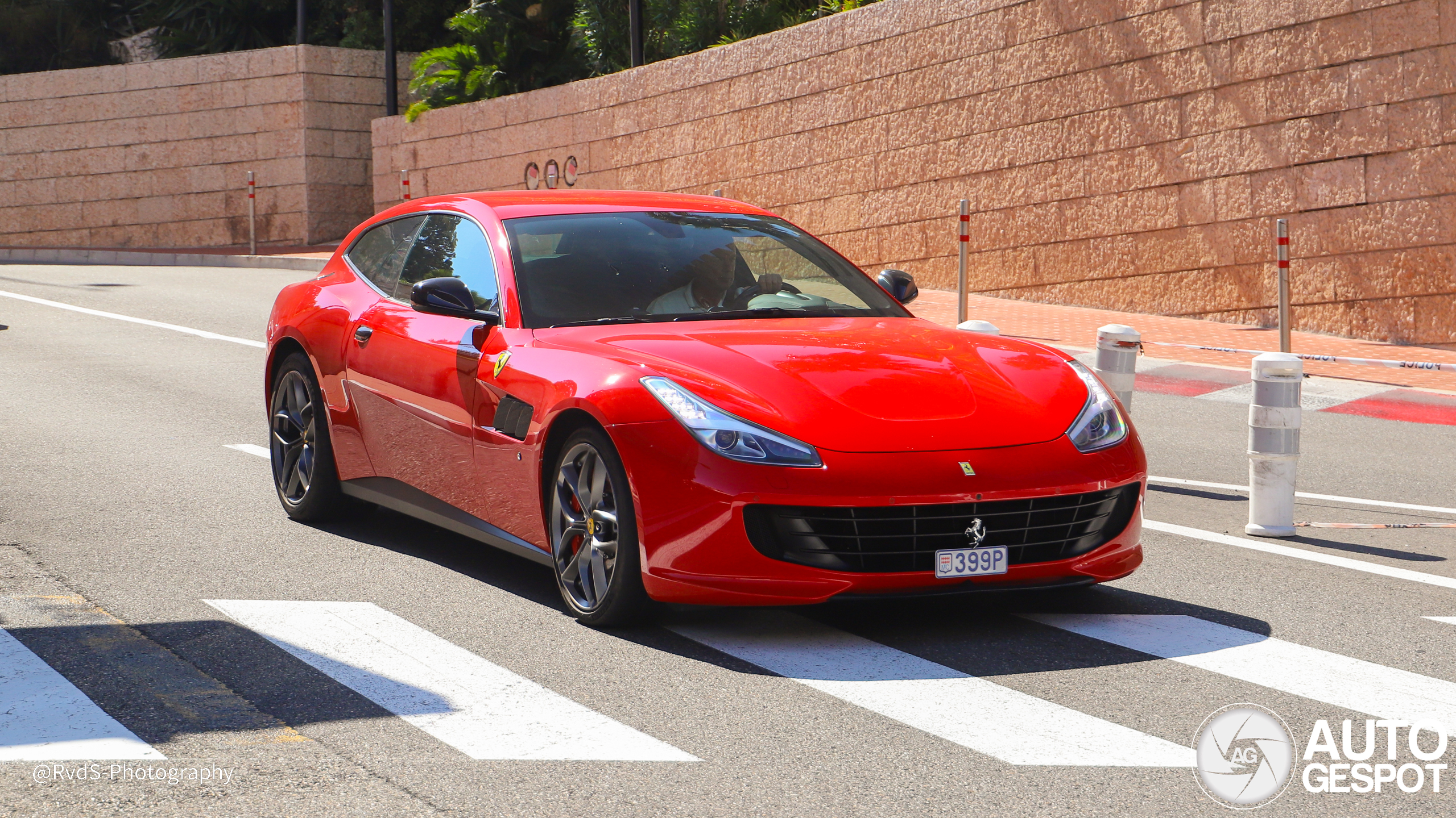 Ferrari GTC4Lusso T