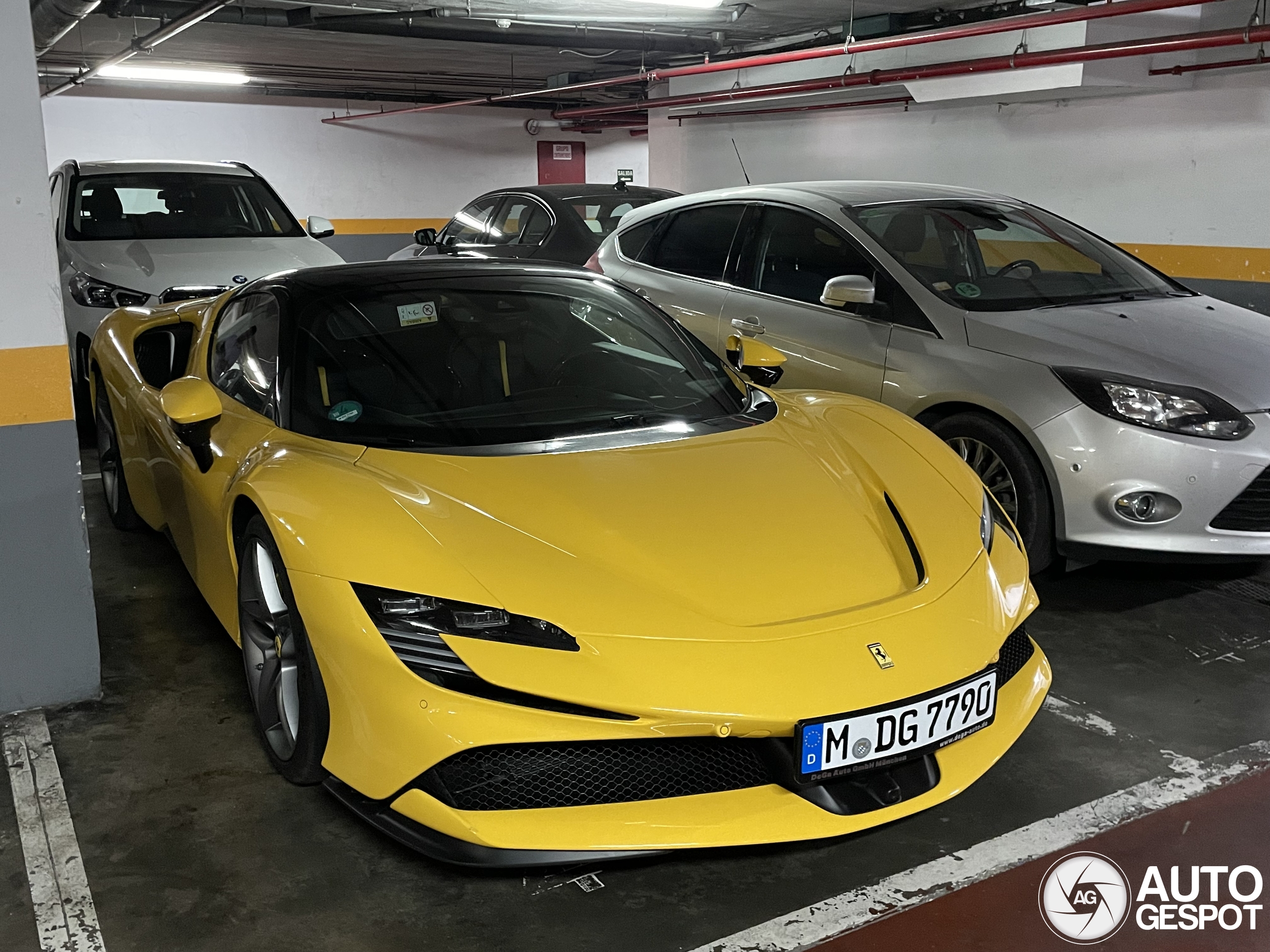 Ferrari SF90 Spider